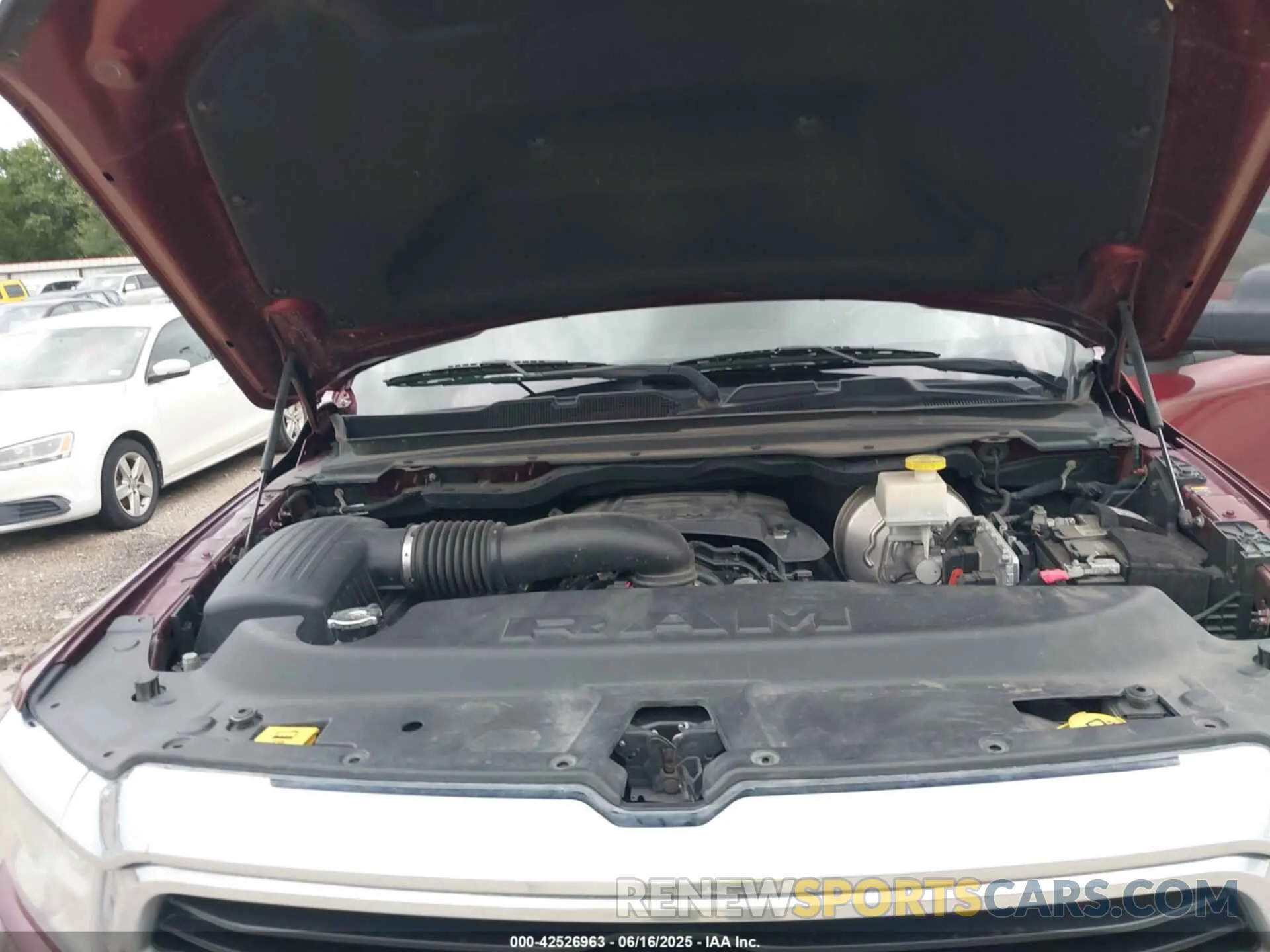 10 fotografías del automóvil dañado 1C6RREFT8NN187078 RAM 1500 2022