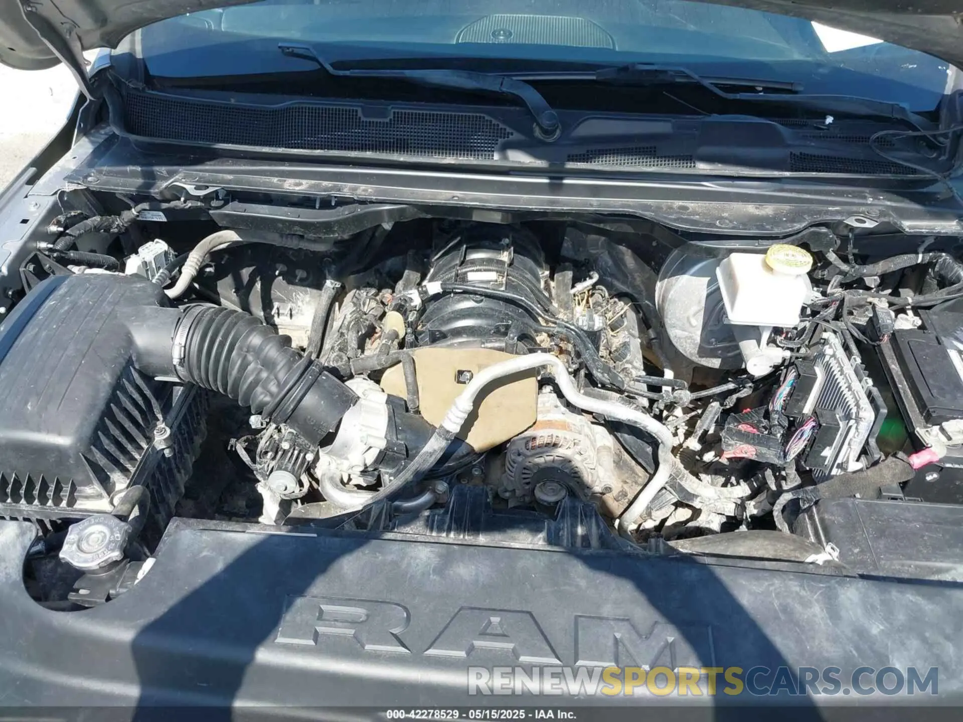 10 fotografías del automóvil dañado 1C6RREFTXNN254344 RAM 1500 2022