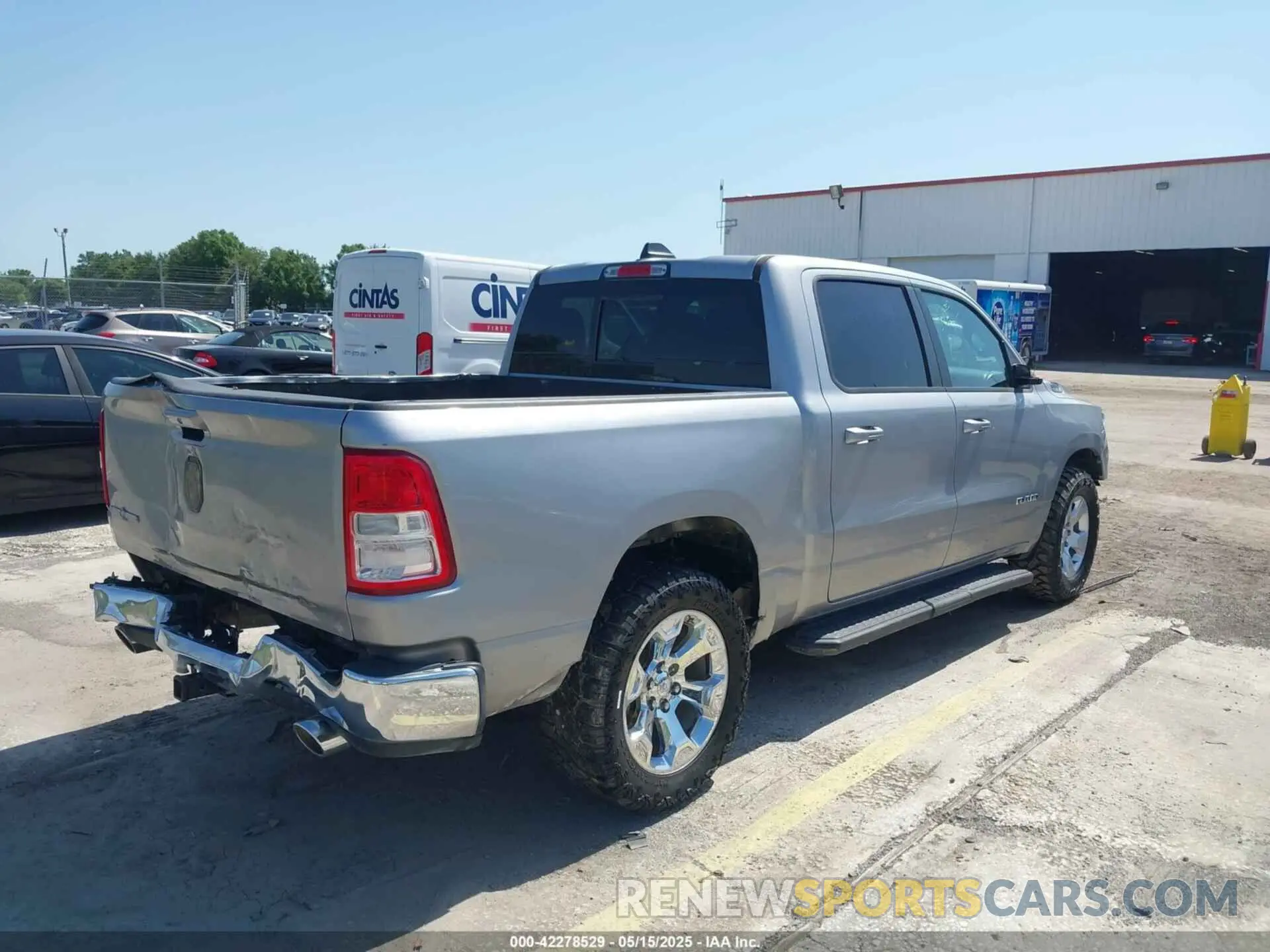 4 fotografías del automóvil dañado 1C6RREFTXNN254344 RAM 1500 2022