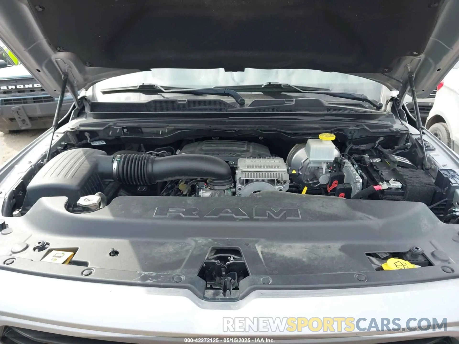 10 fotografías del automóvil dañado 1C6RREJT8NN275491 RAM 1500 2022