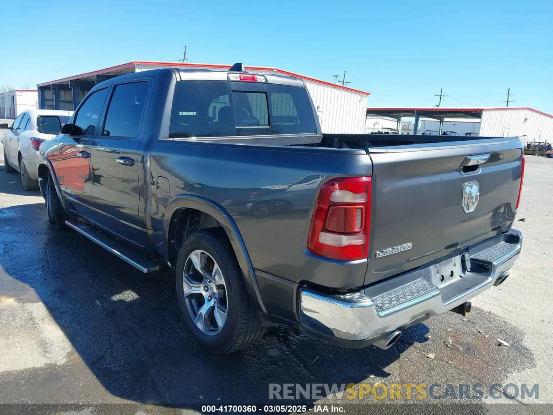 3 fotografías del automóvil dañado 1C6RREJT8NN337004 RAM 1500 2022