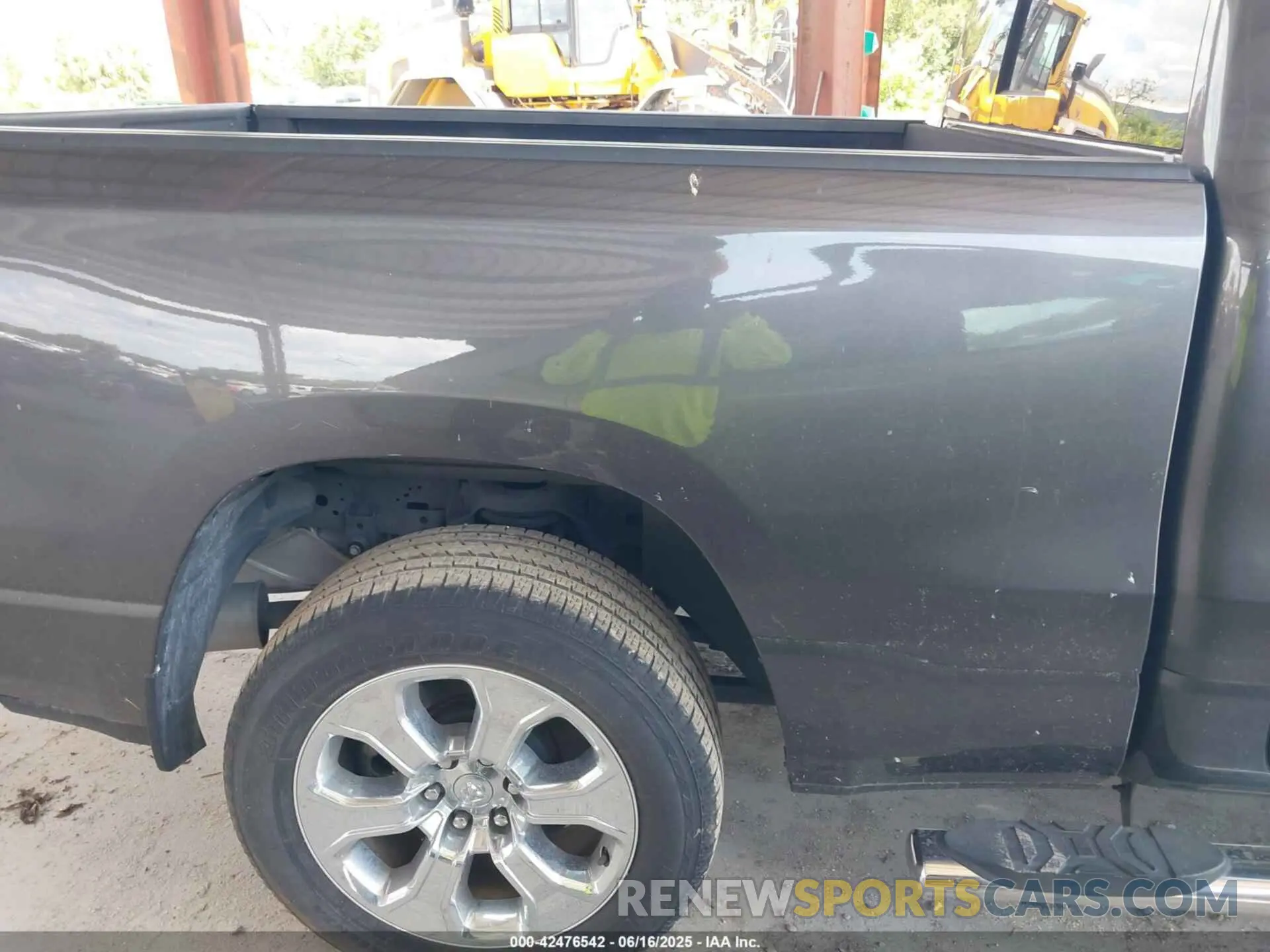 6 fotografías del automóvil dañado 1C6RREMT5NN190846 RAM 1500 2022