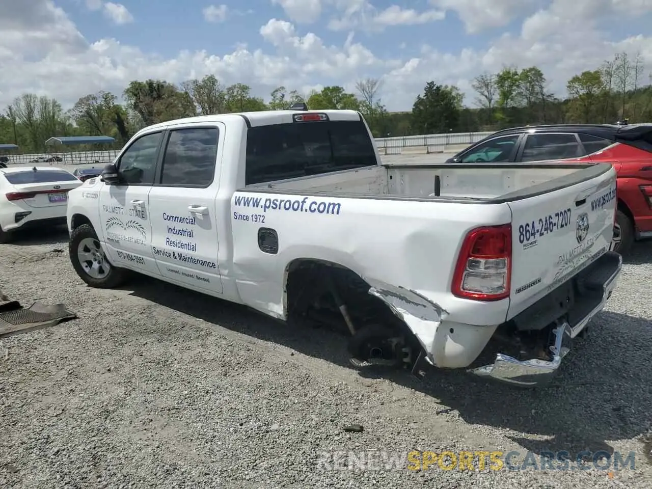2 fotografías del automóvil dañado 1C6RREMT7NN292374 RAM 1500 2022