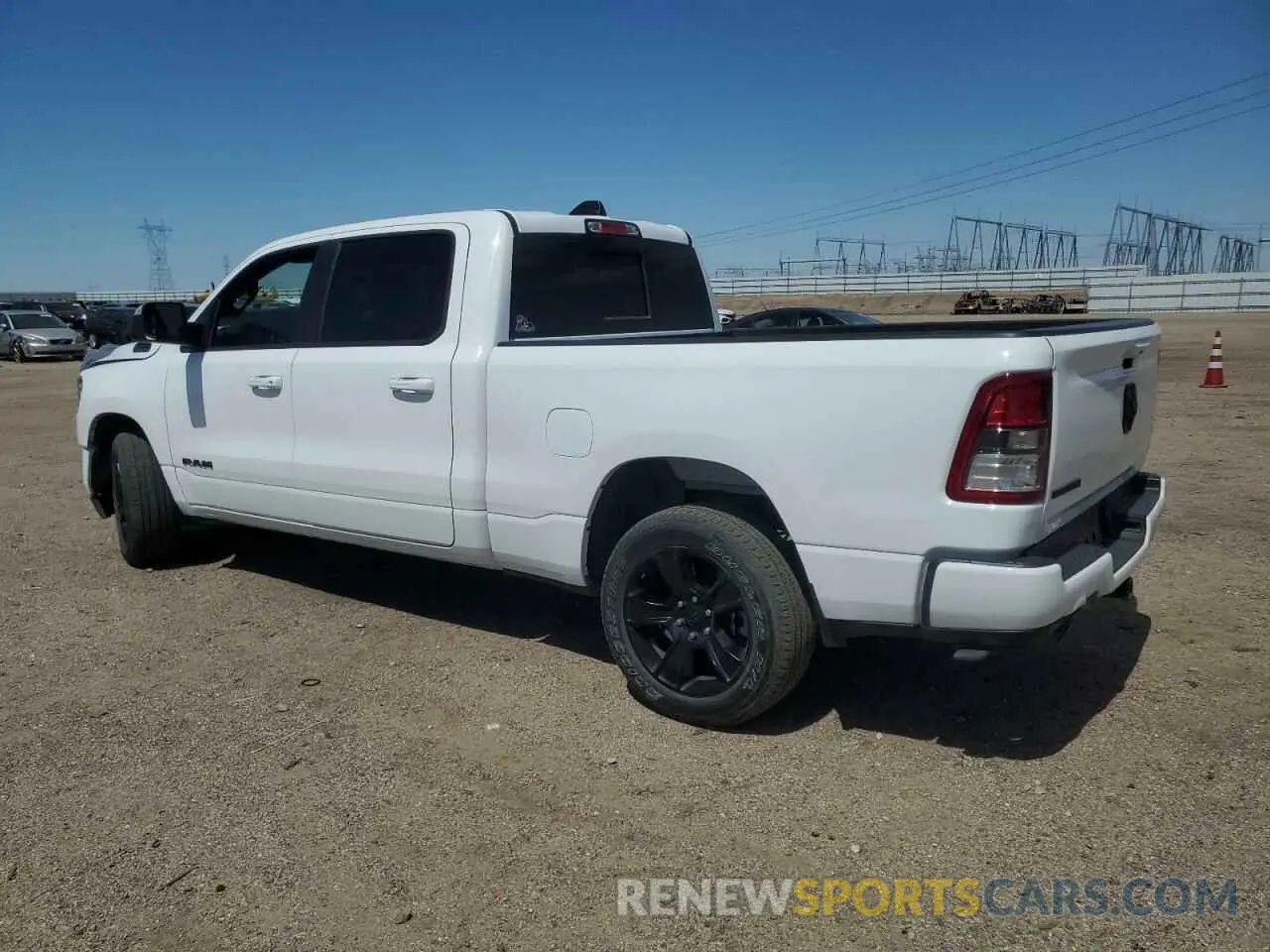 2 fotografías del automóvil dañado 1C6RREMTXNN408134 RAM 1500 2022