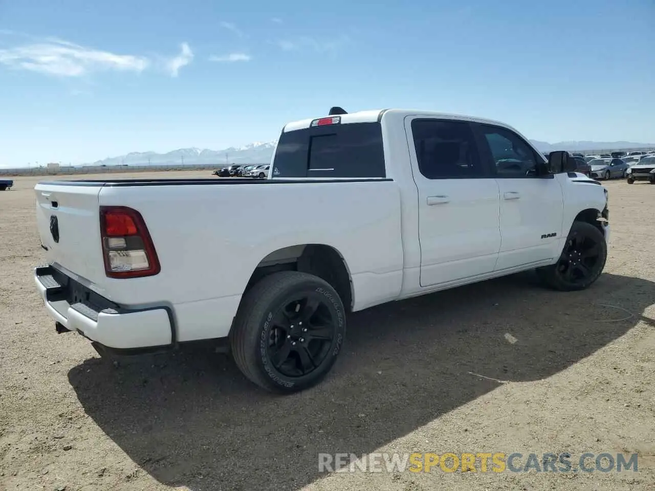 3 fotografías del automóvil dañado 1C6RREMTXNN408134 RAM 1500 2022