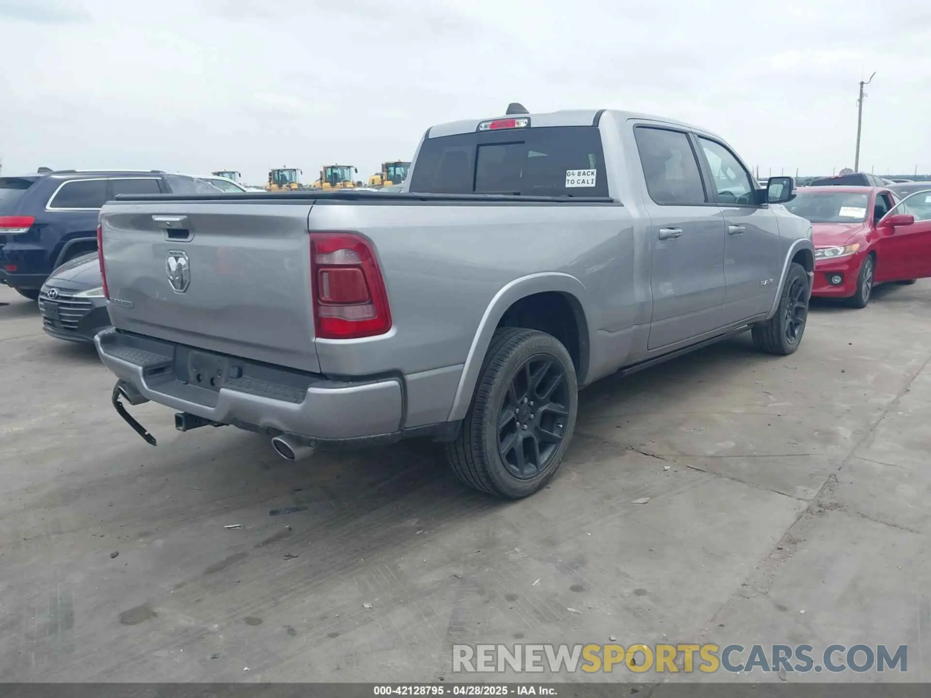 4 fotografías del automóvil dañado 1C6RRERT7NN432156 RAM 1500 2022