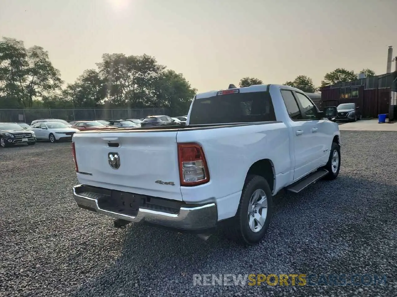 4 fotografías del automóvil dañado 1C6RRFBG0NN278621 RAM 1500 2022