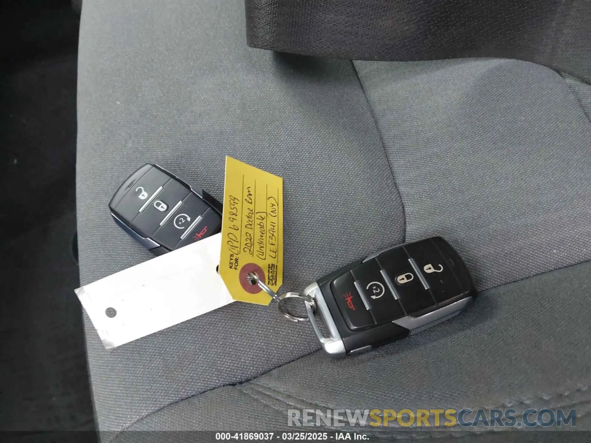 11 fotografías del automóvil dañado 1C6RRFBG6NN234588 RAM 1500 2022
