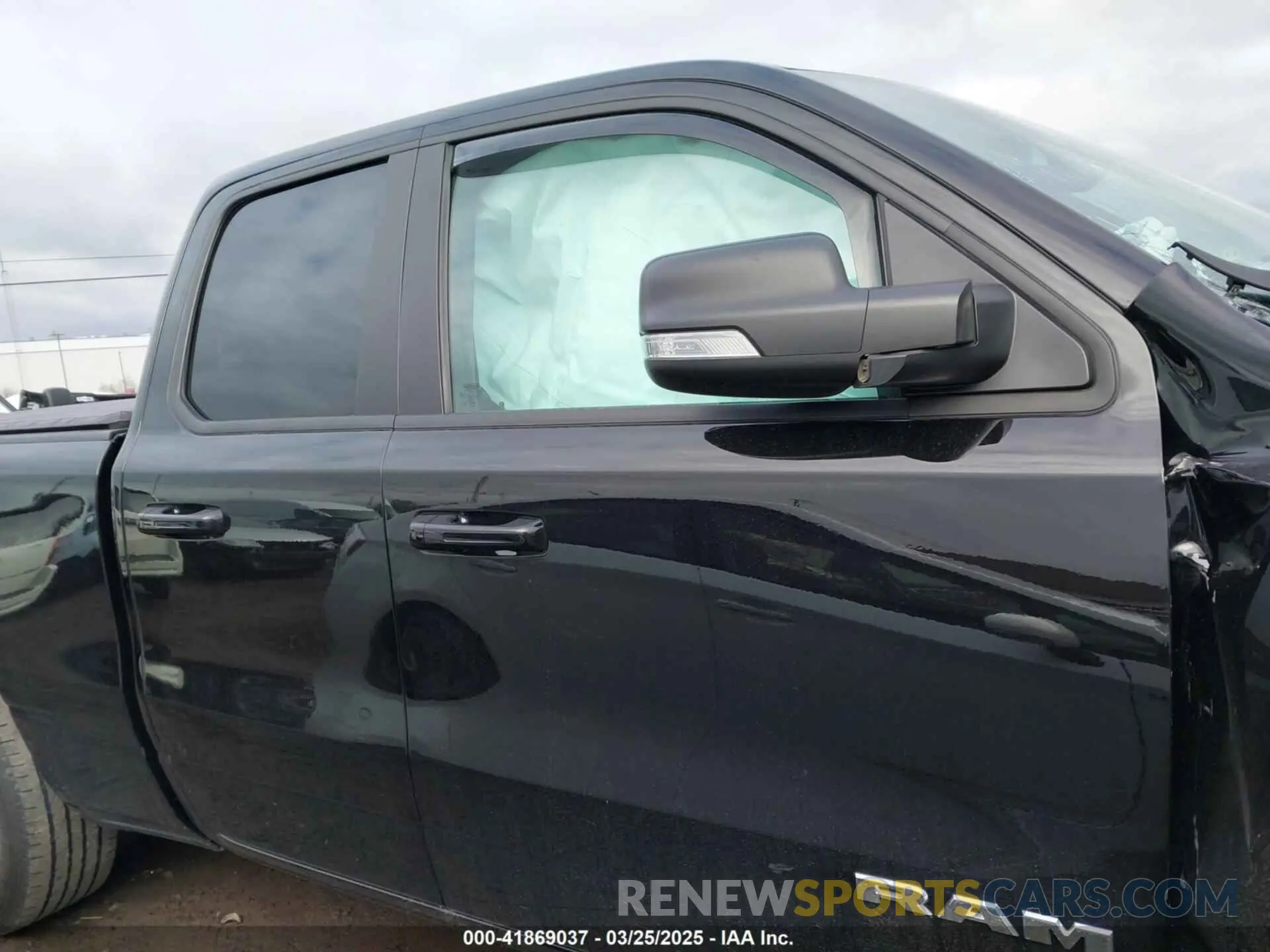 13 fotografías del automóvil dañado 1C6RRFBG6NN234588 RAM 1500 2022