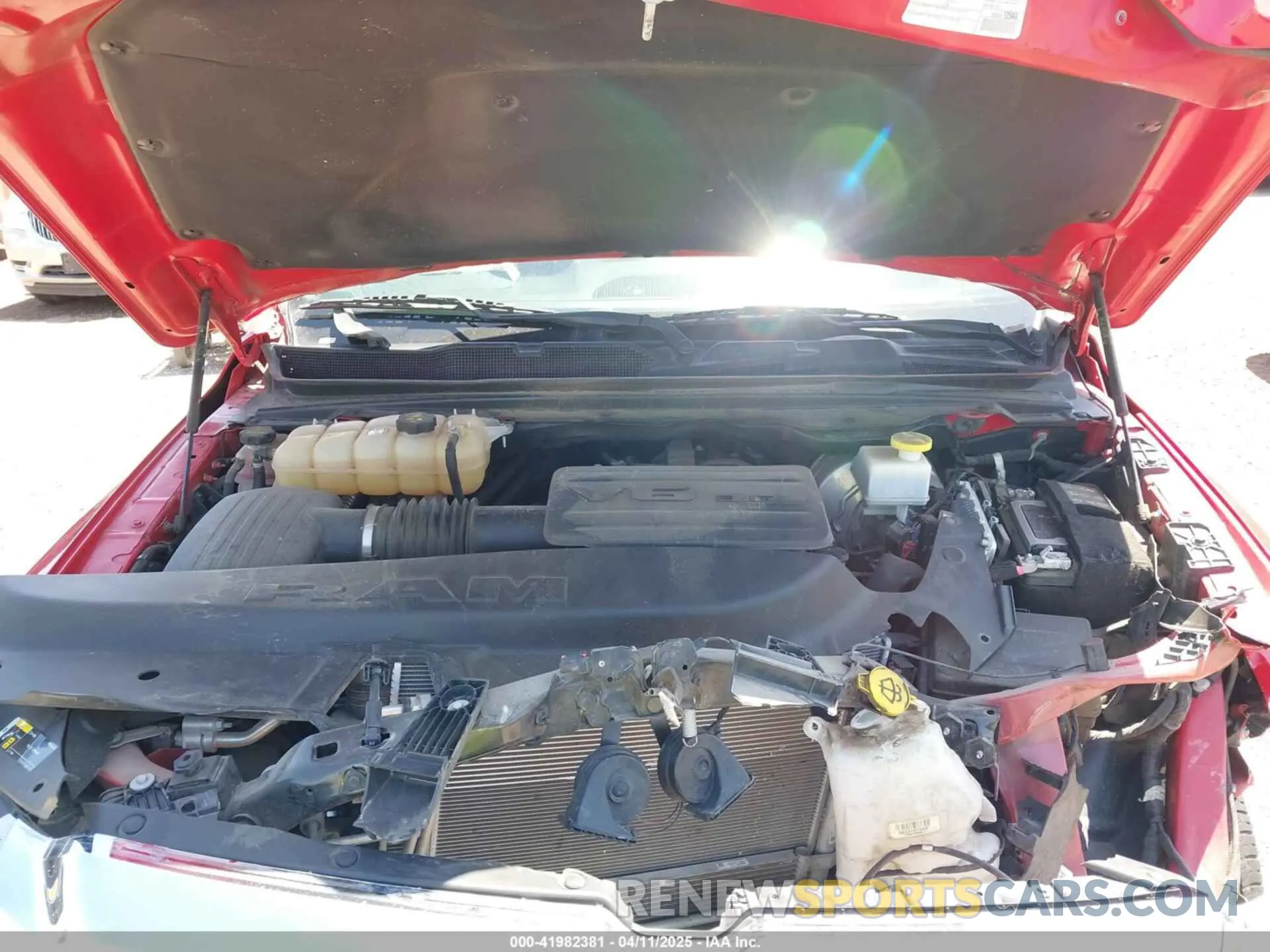 10 fotografías del automóvil dañado 1C6RRFBG9NN278777 RAM 1500 2022