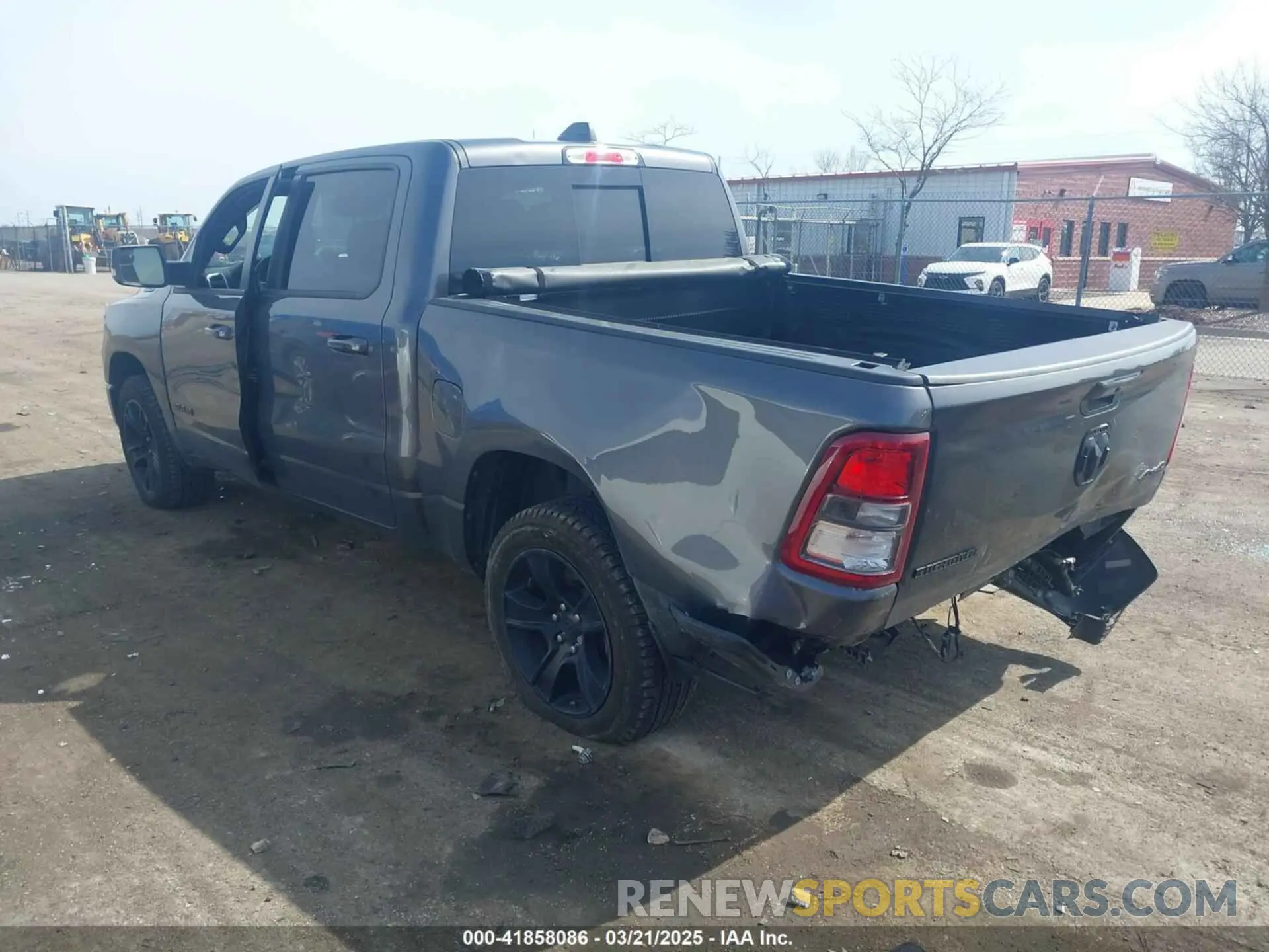 3 fotografías del automóvil dañado 1C6RRFFG0NN410013 RAM 1500 2022