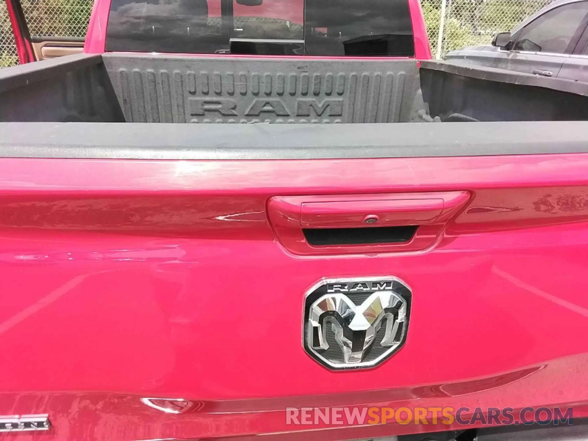 20 fotografías del automóvil dañado 1C6RRFFG2NN178997 RAM 1500 2022