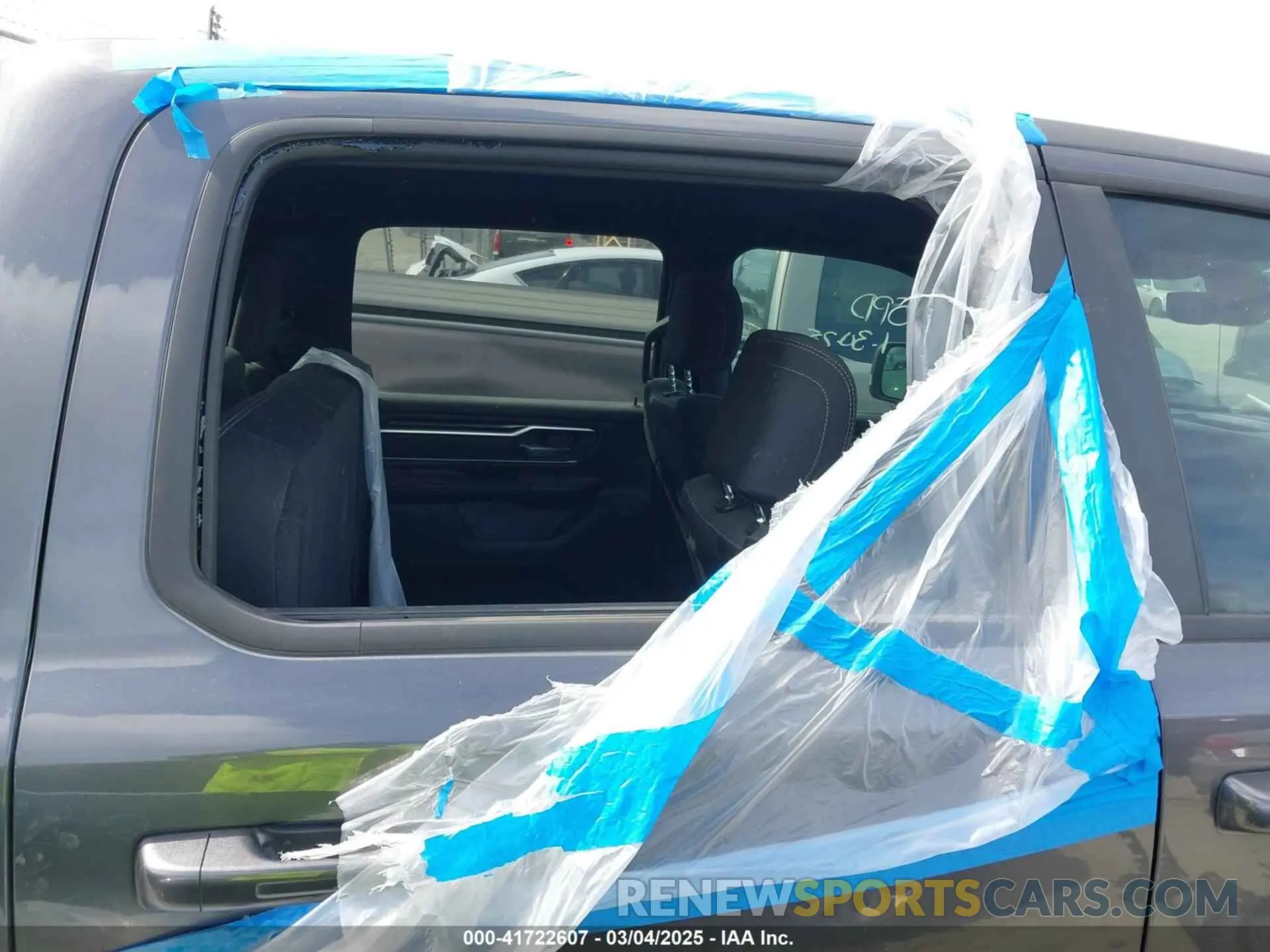 17 fotografías del automóvil dañado 1C6RRFFG2NN460699 RAM 1500 2022