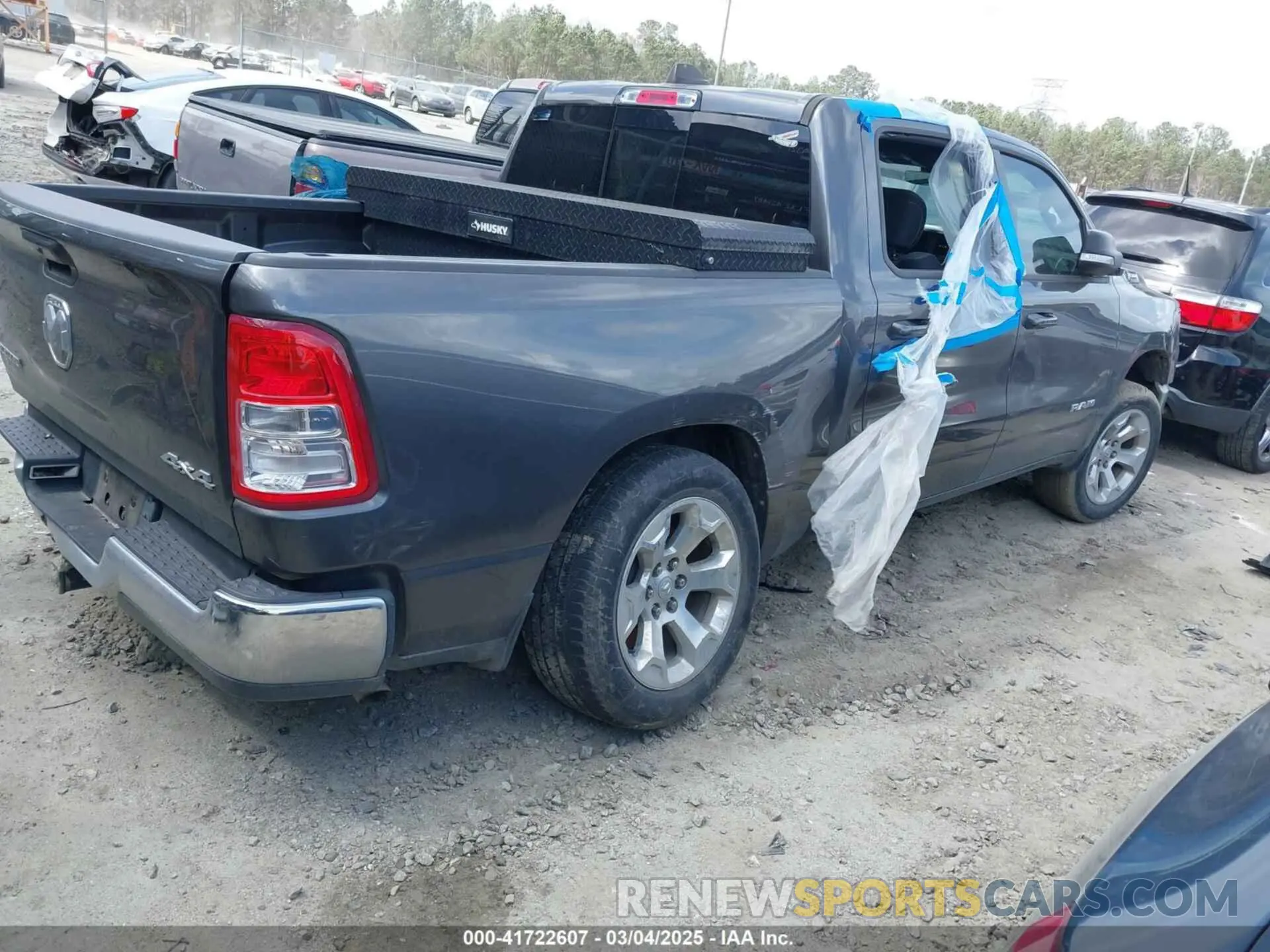 4 fotografías del automóvil dañado 1C6RRFFG2NN460699 RAM 1500 2022
