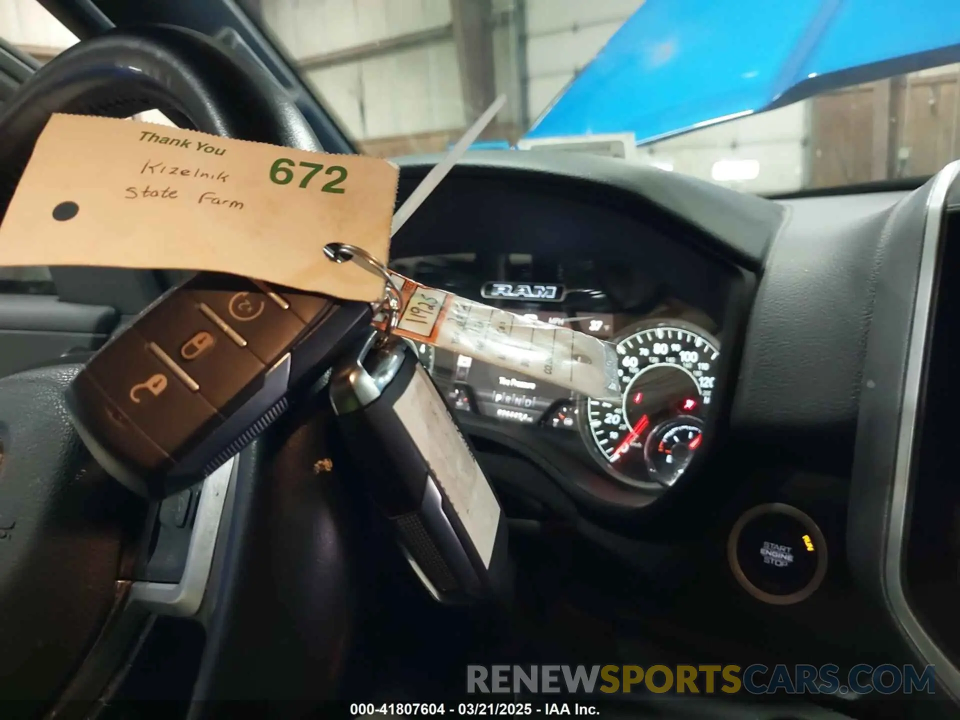 11 fotografías del automóvil dañado 1C6RRFFG4NN343089 RAM 1500 2022