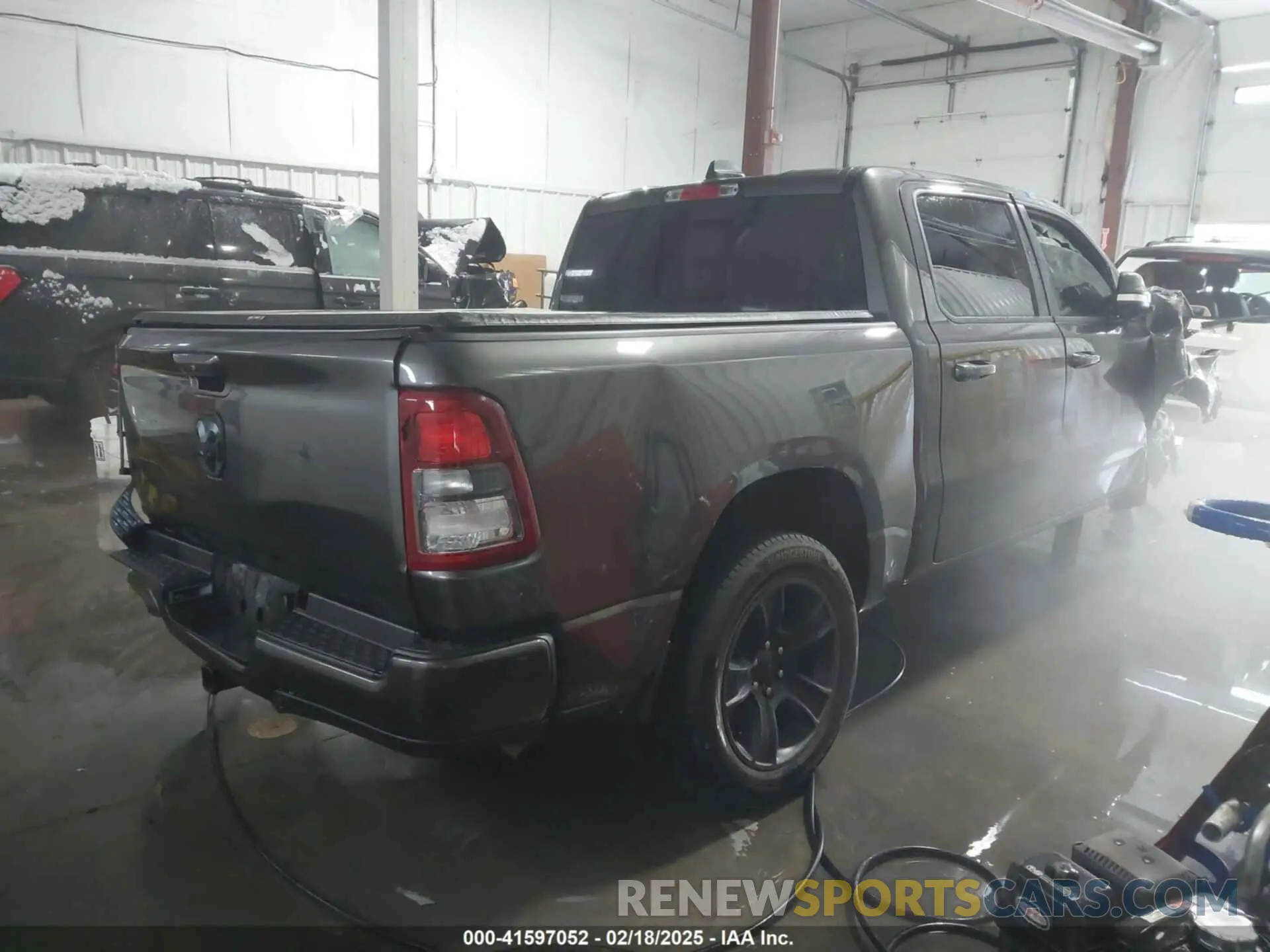 4 fotografías del automóvil dañado 1C6RRFFG6NN225710 RAM 1500 2022