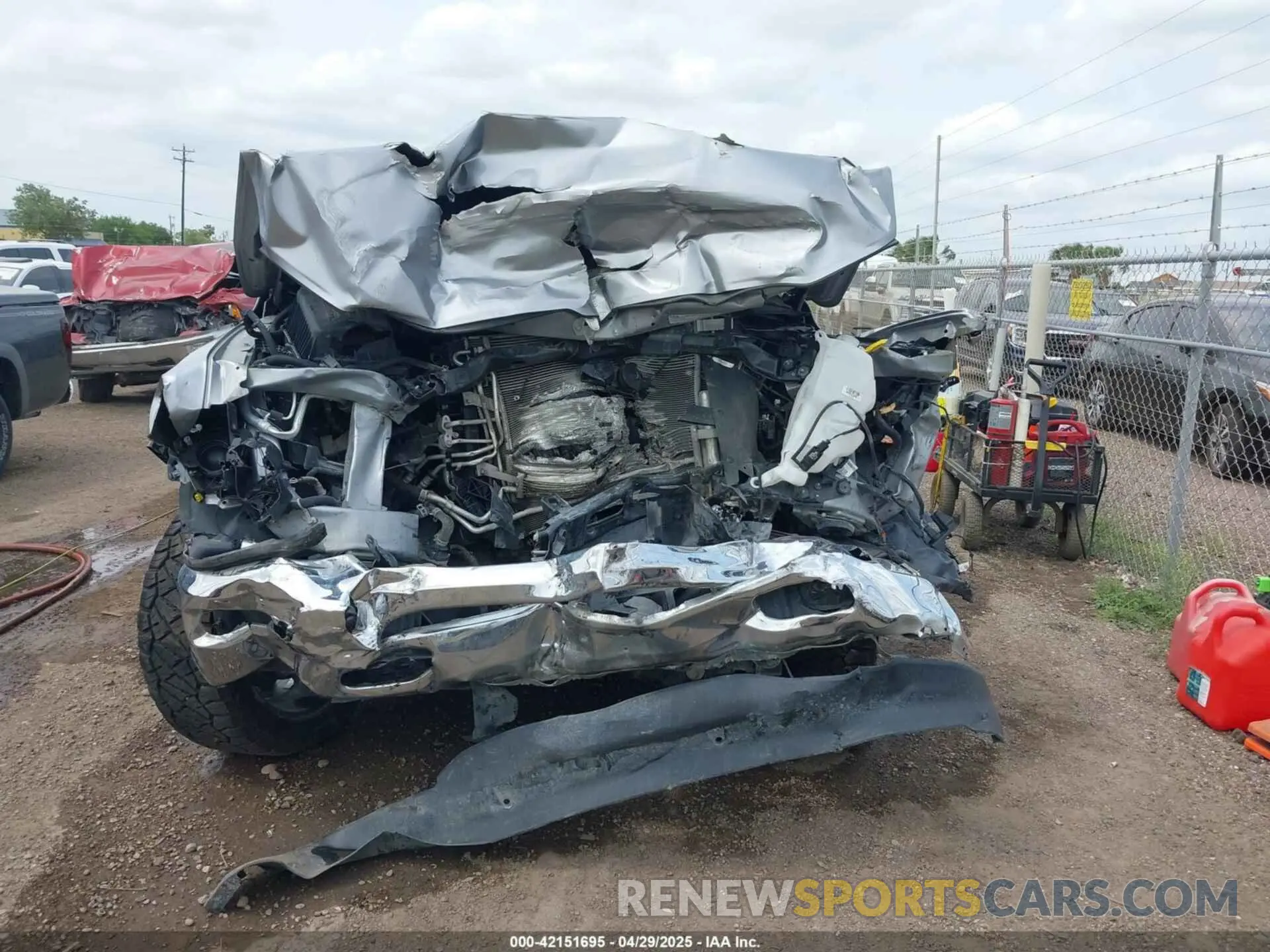 12 fotografías del automóvil dañado 1C6RRFFG6NN343191 RAM 1500 2022