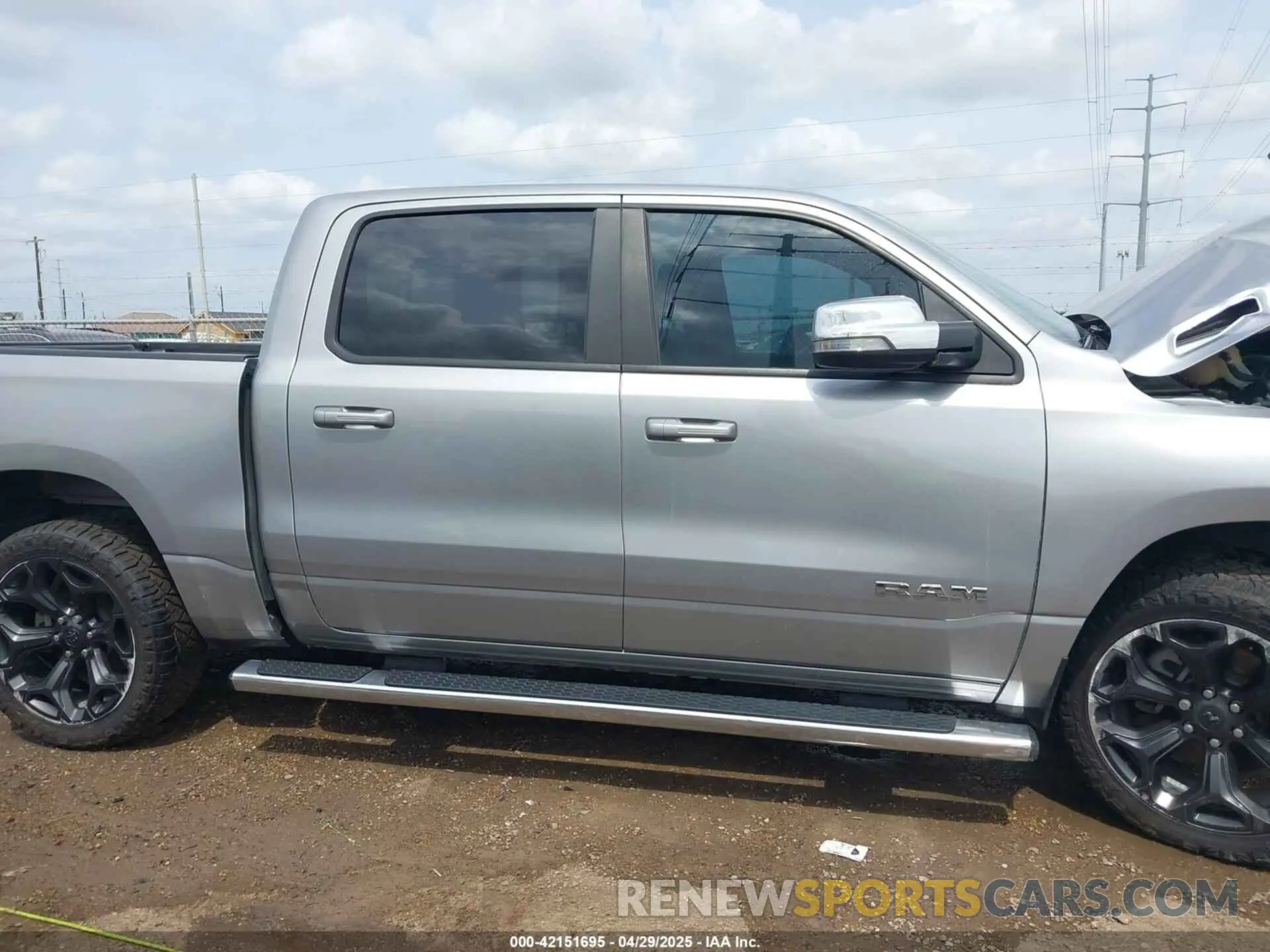 13 fotografías del automóvil dañado 1C6RRFFG6NN343191 RAM 1500 2022