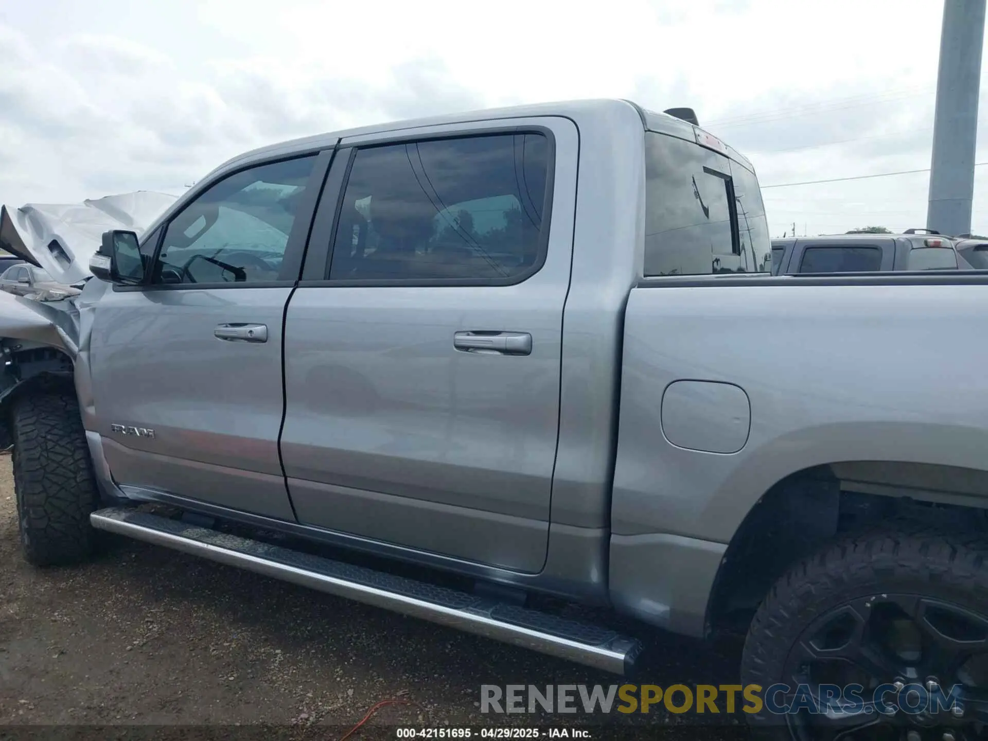 14 fotografías del automóvil dañado 1C6RRFFG6NN343191 RAM 1500 2022