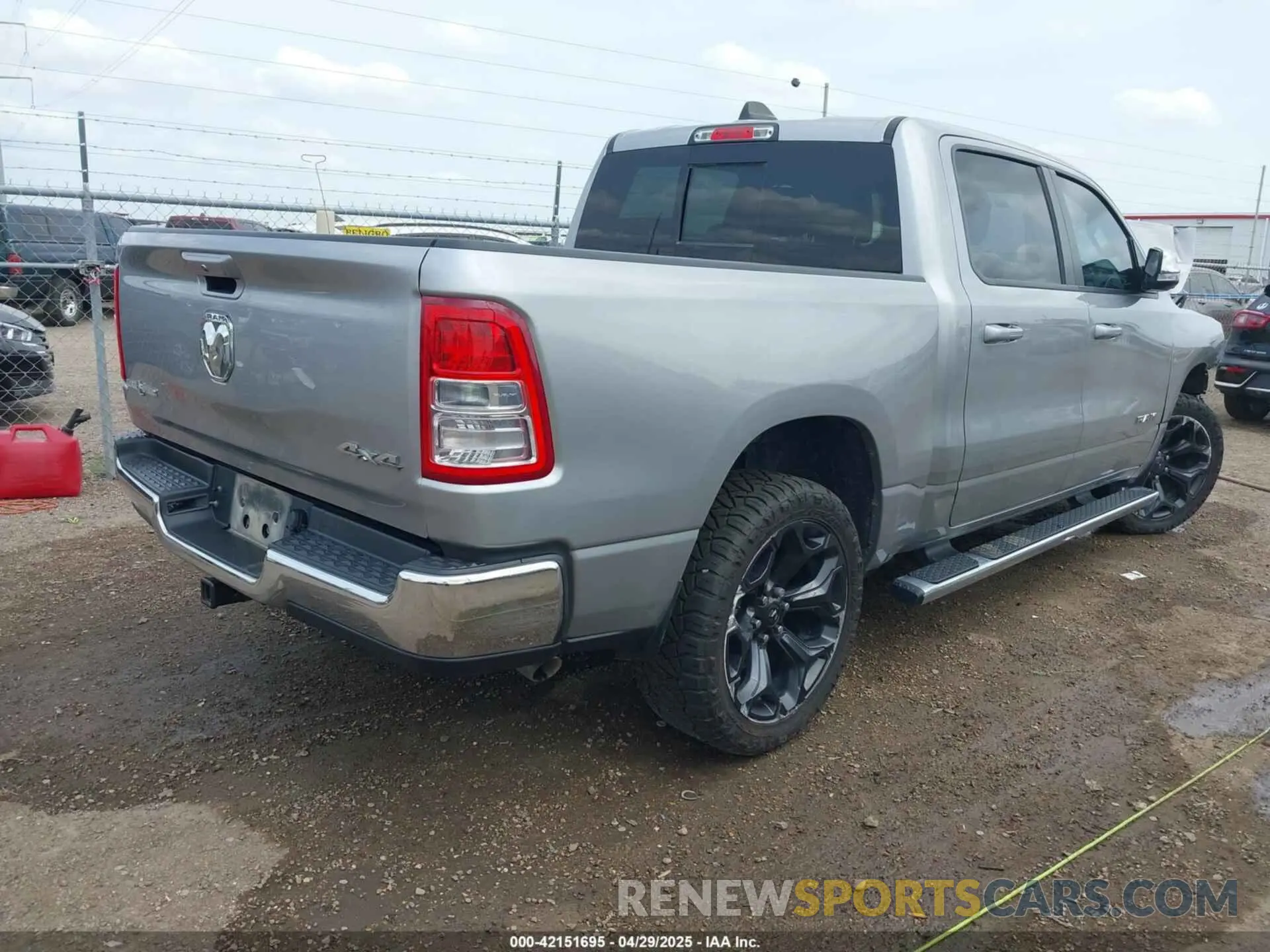 4 fotografías del automóvil dañado 1C6RRFFG6NN343191 RAM 1500 2022