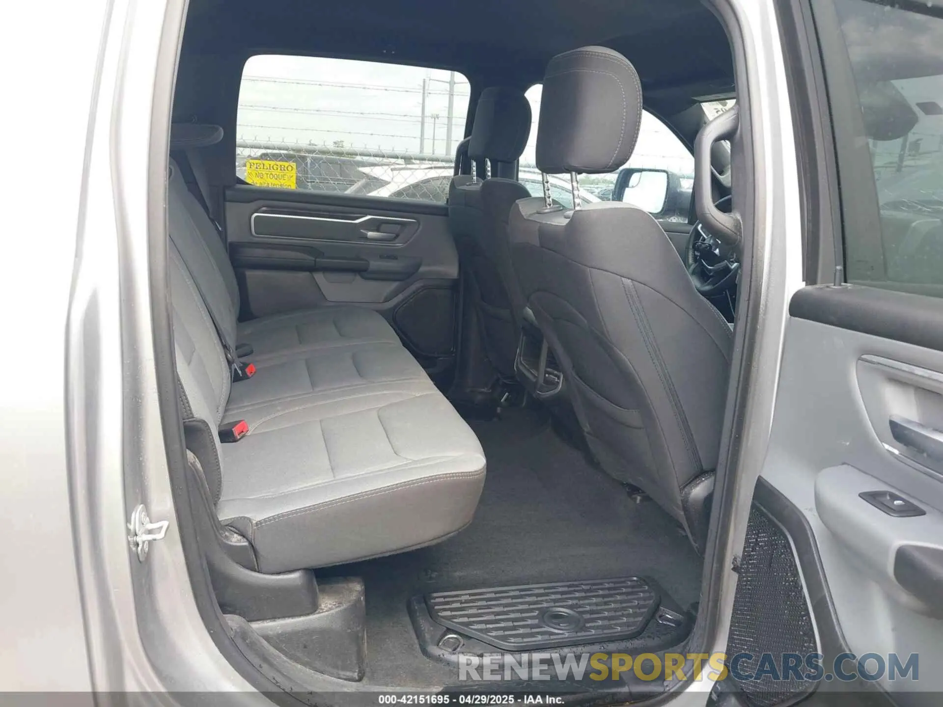 8 fotografías del automóvil dañado 1C6RRFFG6NN343191 RAM 1500 2022