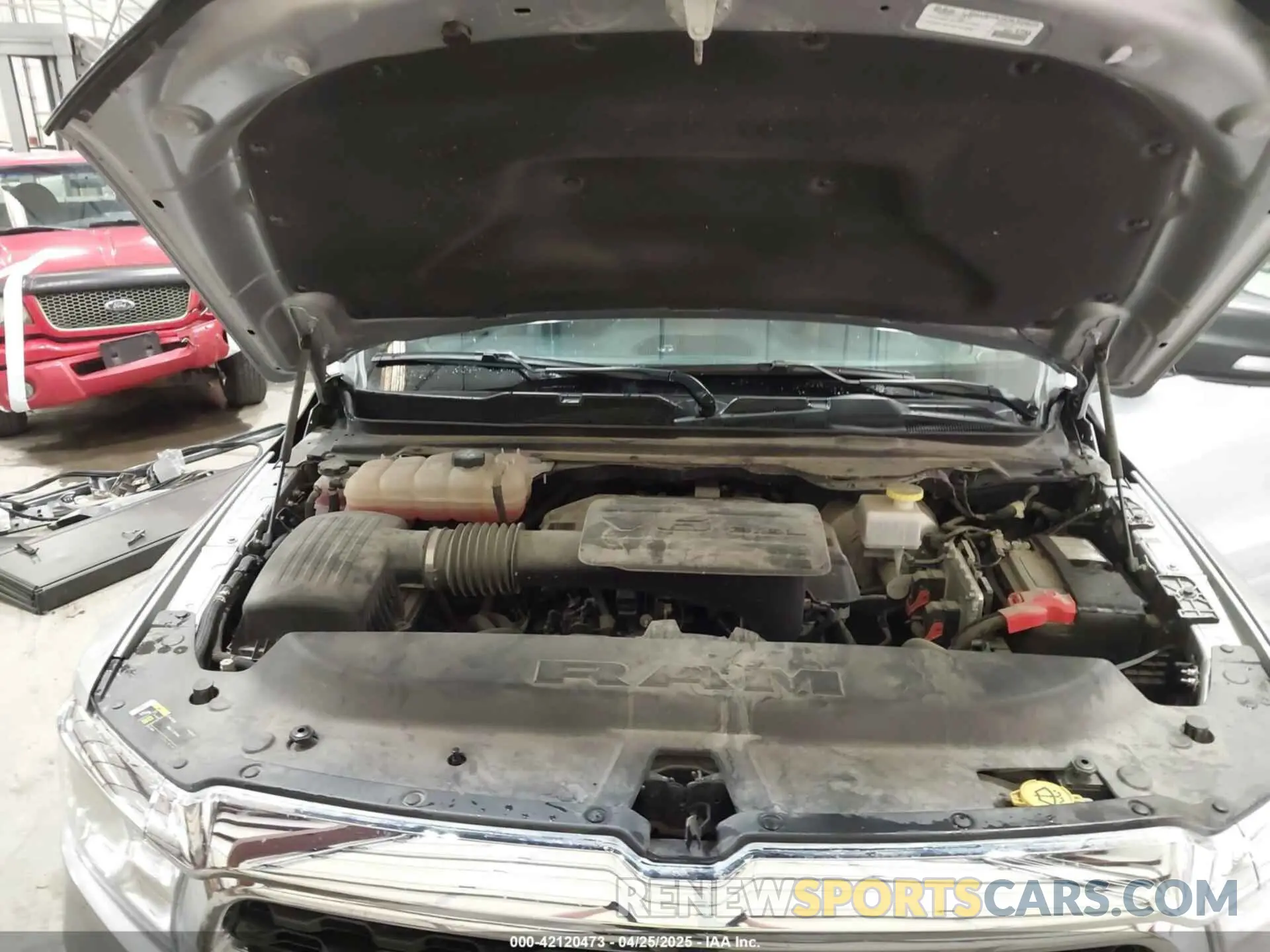 10 fotografías del automóvil dañado 1C6RRFFG8NN298125 RAM 1500 2022