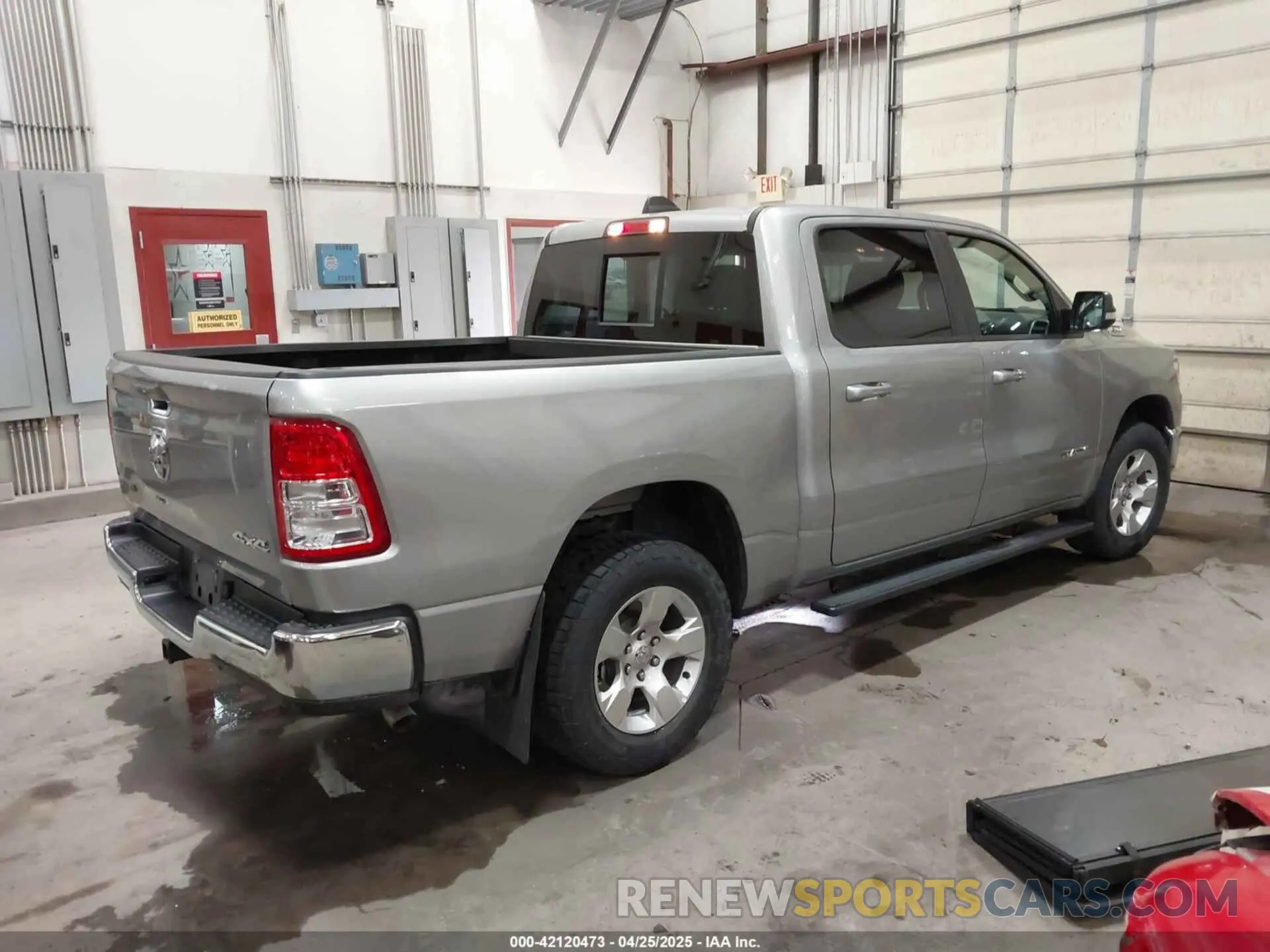 4 fotografías del automóvil dañado 1C6RRFFG8NN298125 RAM 1500 2022