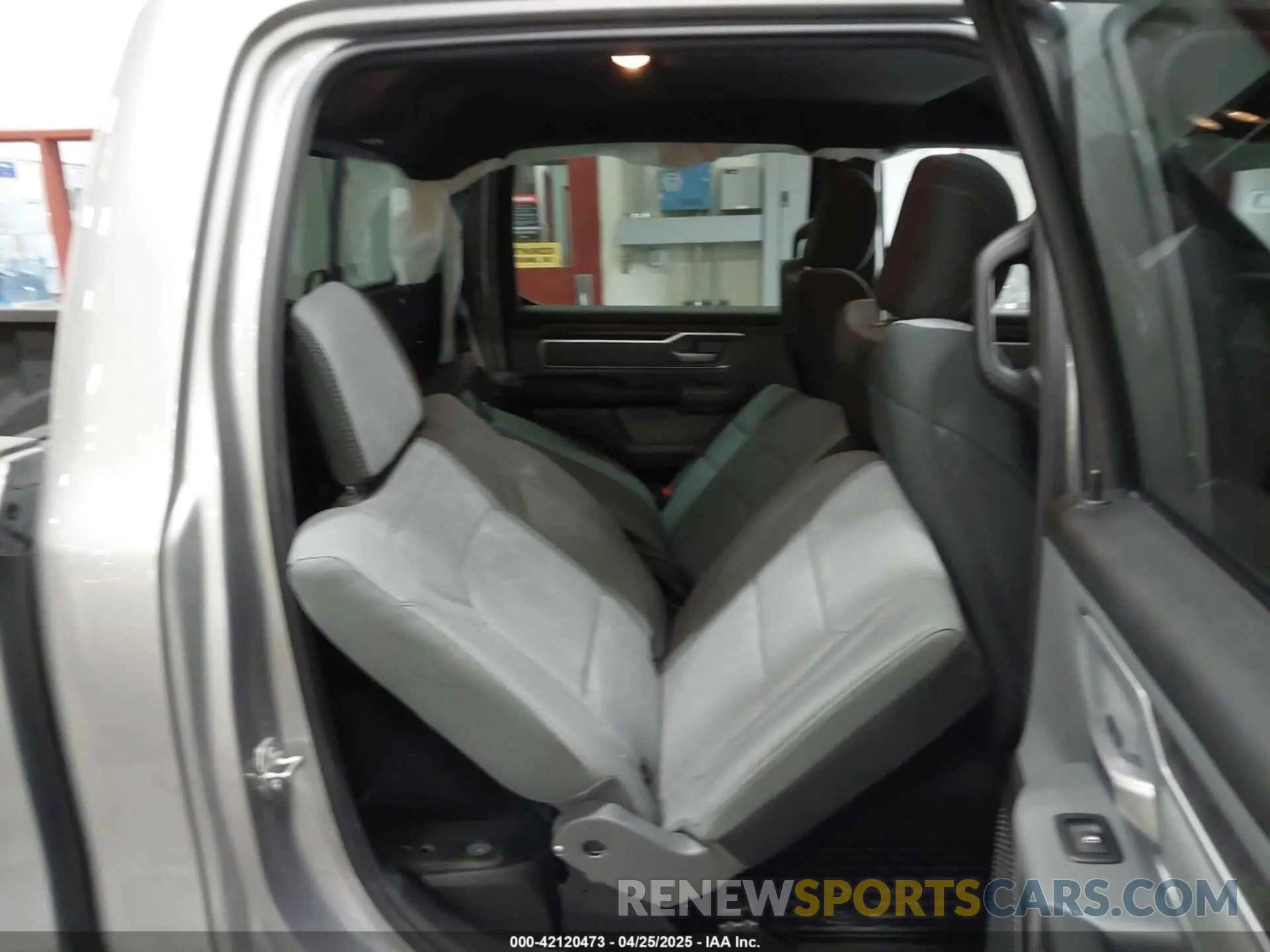 8 fotografías del automóvil dañado 1C6RRFFG8NN298125 RAM 1500 2022