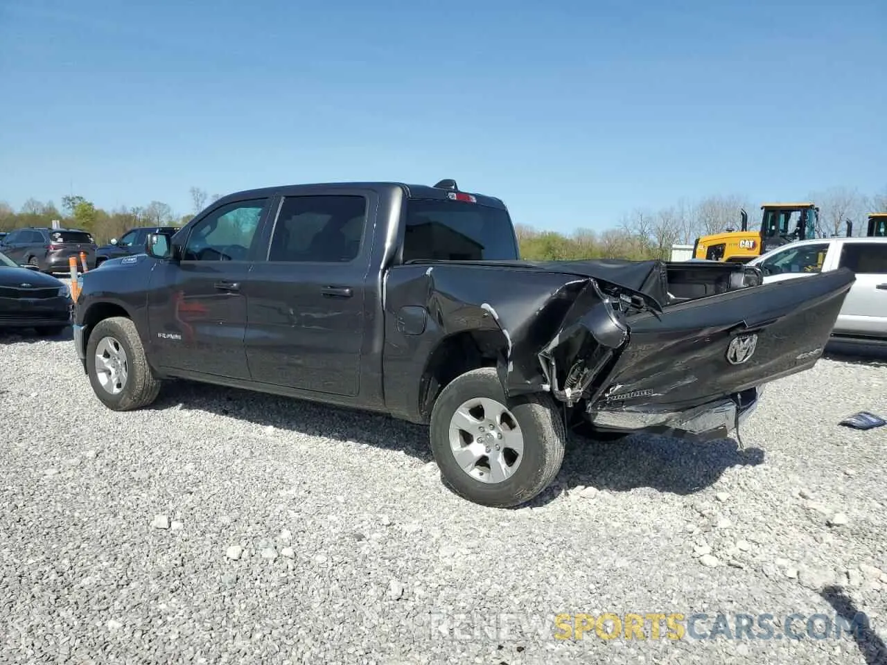 2 fotografías del automóvil dañado 1C6RRFFGXNN233292 RAM 1500 2022