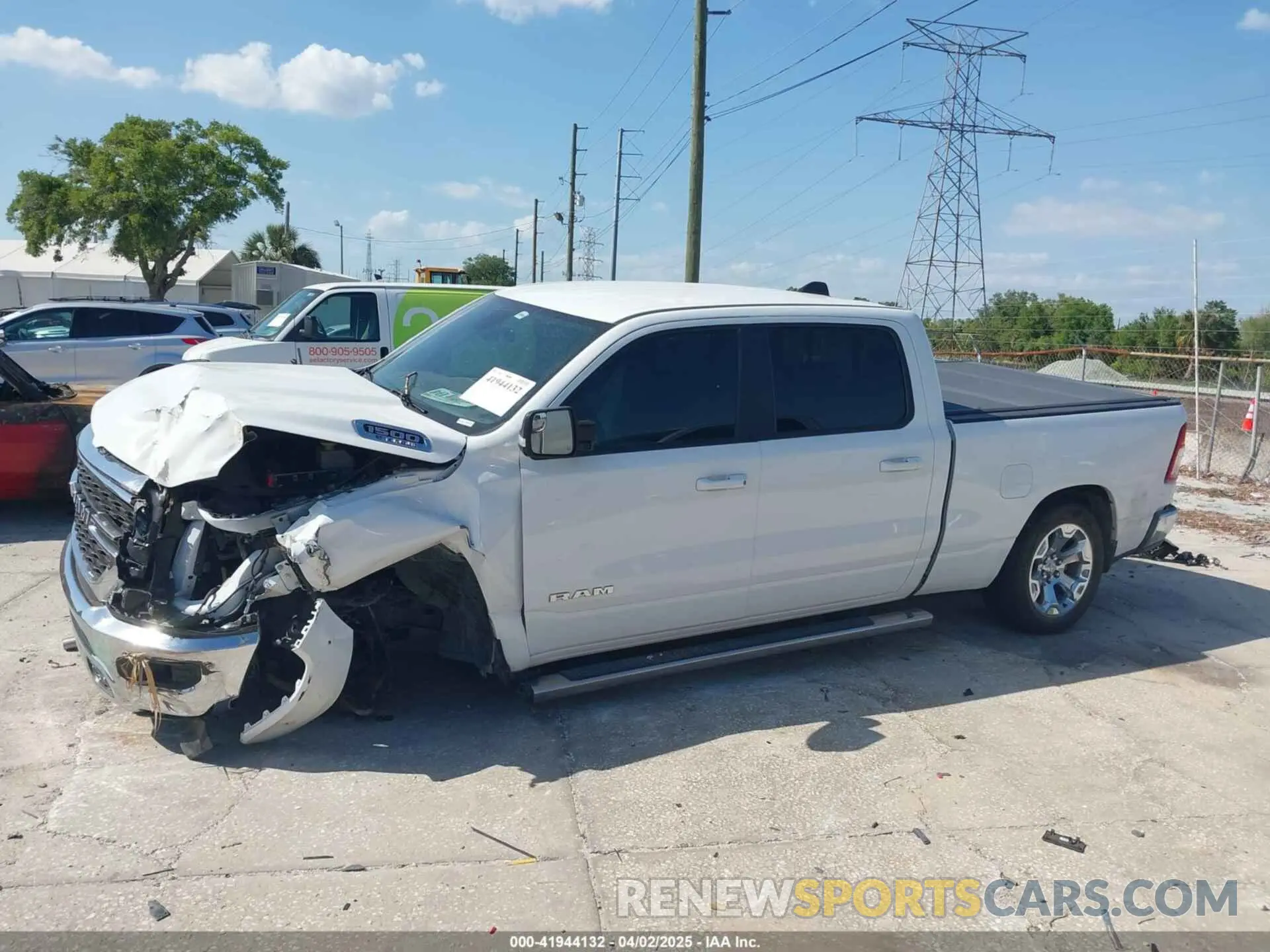 15 fotografías del automóvil dañado 1C6RRFMG2NN430198 RAM 1500 2022