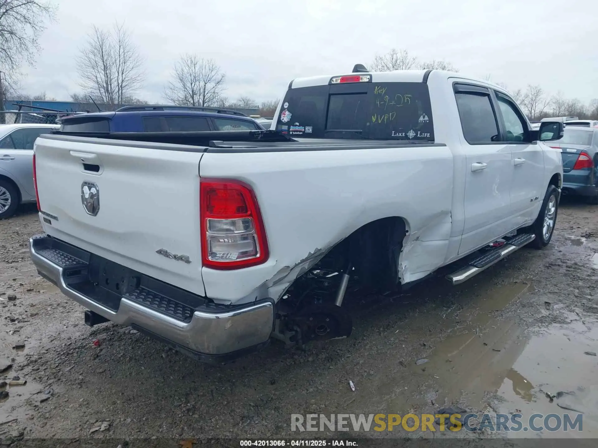 4 fotografías del automóvil dañado 1C6RRFMG2NN440858 RAM 1500 2022