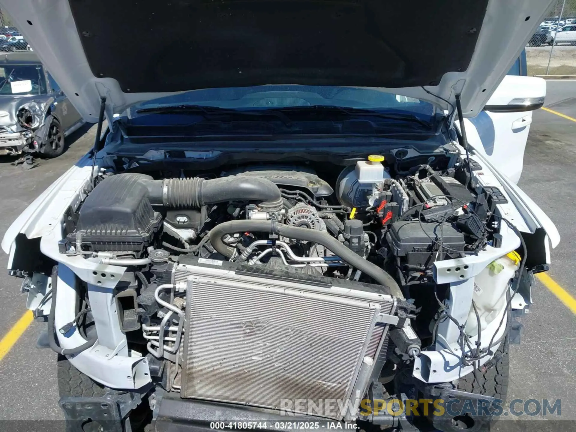 10 fotografías del automóvil dañado 1C6SRFBT1NN389824 RAM 1500 2022