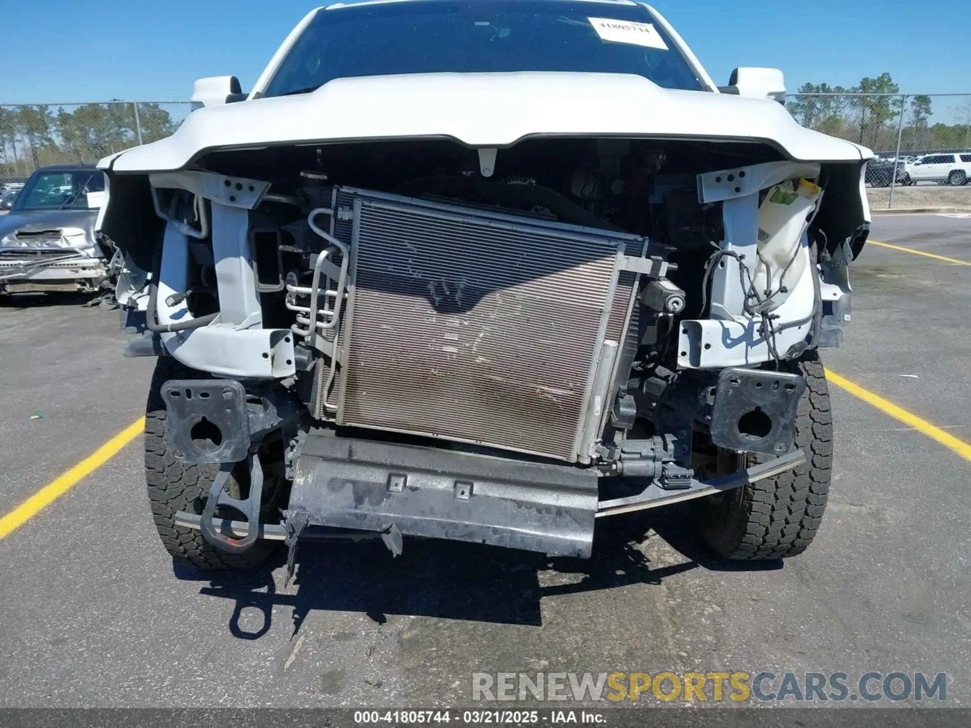 6 fotografías del automóvil dañado 1C6SRFBT1NN389824 RAM 1500 2022