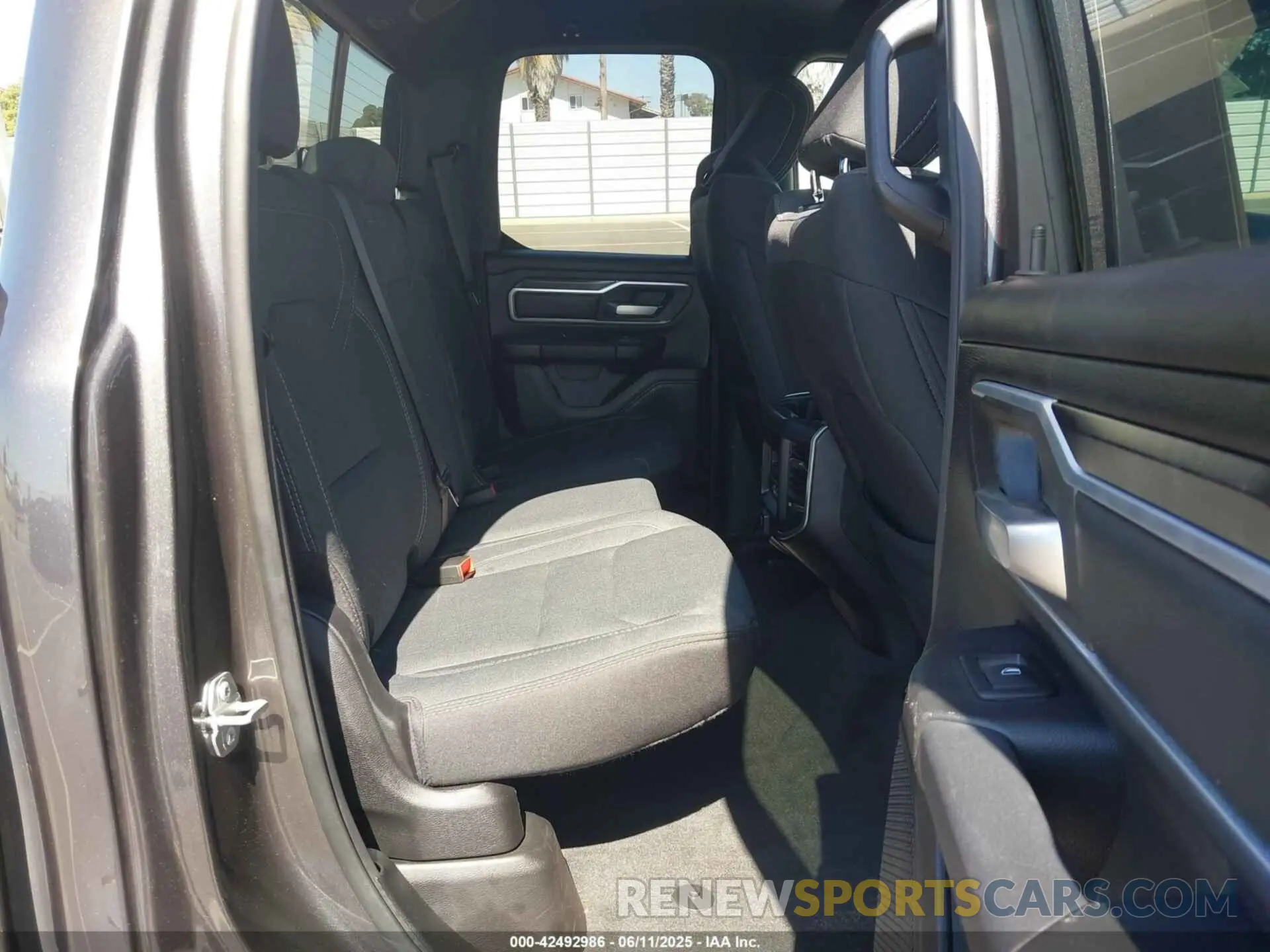 8 fotografías del automóvil dañado 1C6SRFBT3NN184201 RAM 1500 2022