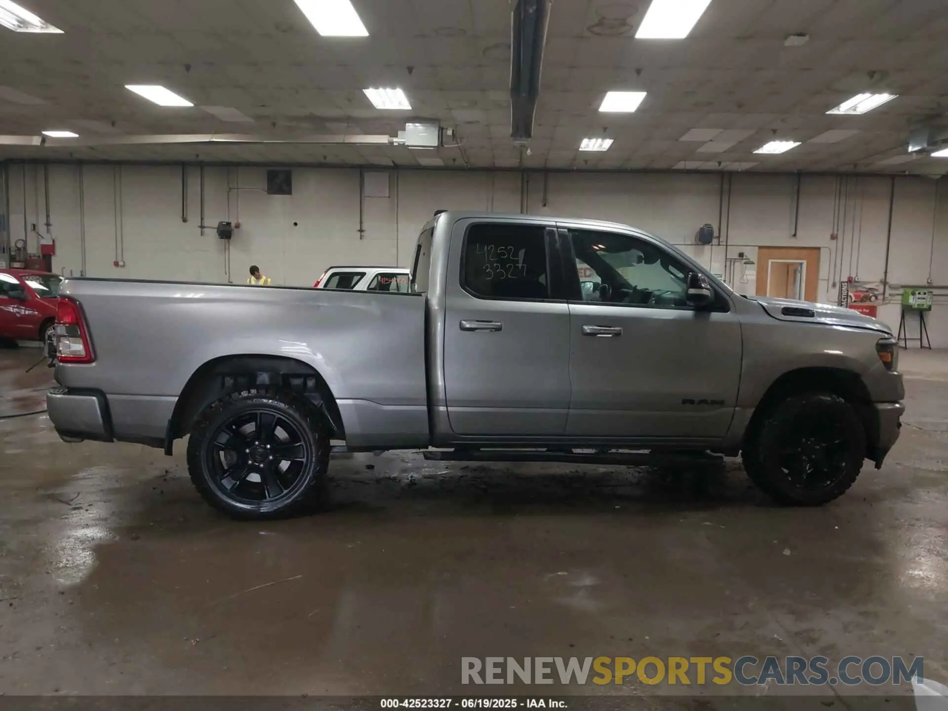 13 fotografías del automóvil dañado 1C6SRFBT4NN164801 RAM 1500 2022
