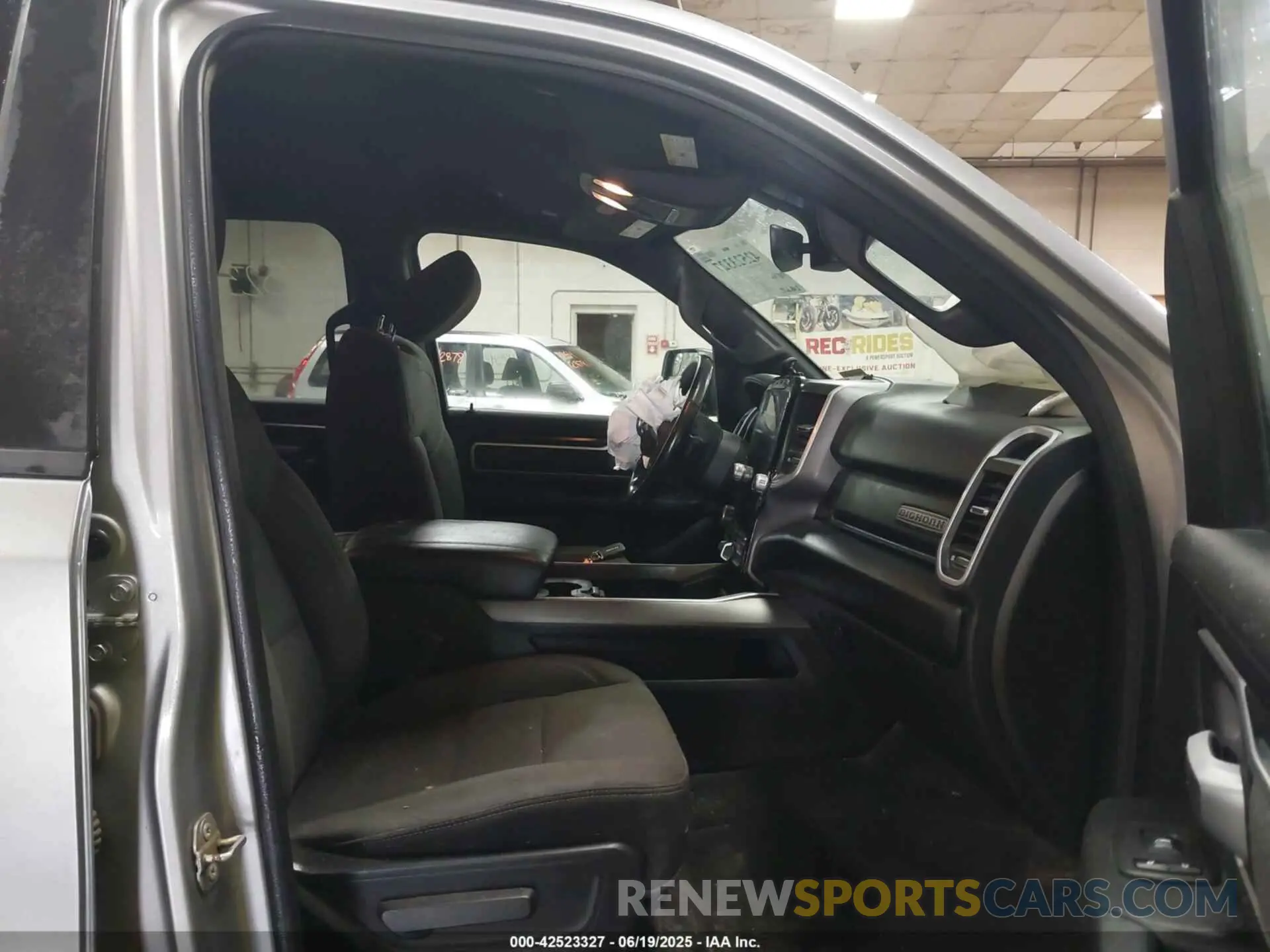 5 fotografías del automóvil dañado 1C6SRFBT4NN164801 RAM 1500 2022