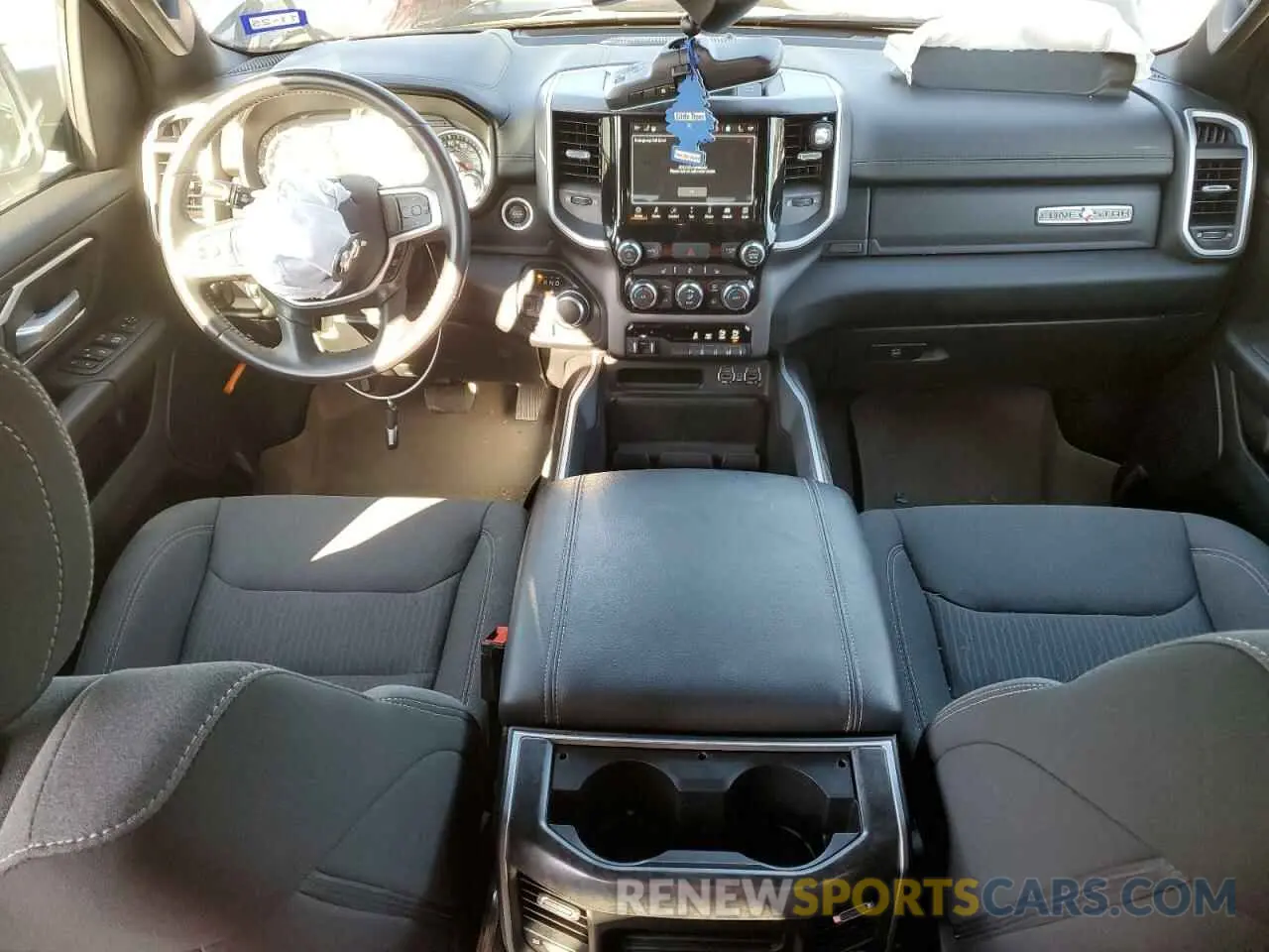 8 fotografías del automóvil dañado 1C6SRFFT1NN313174 RAM 1500 2022