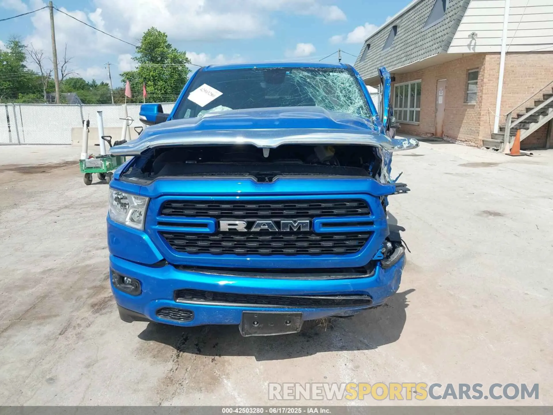 12 fotografías del automóvil dañado 1C6SRFFT1NN401769 RAM 1500 2022