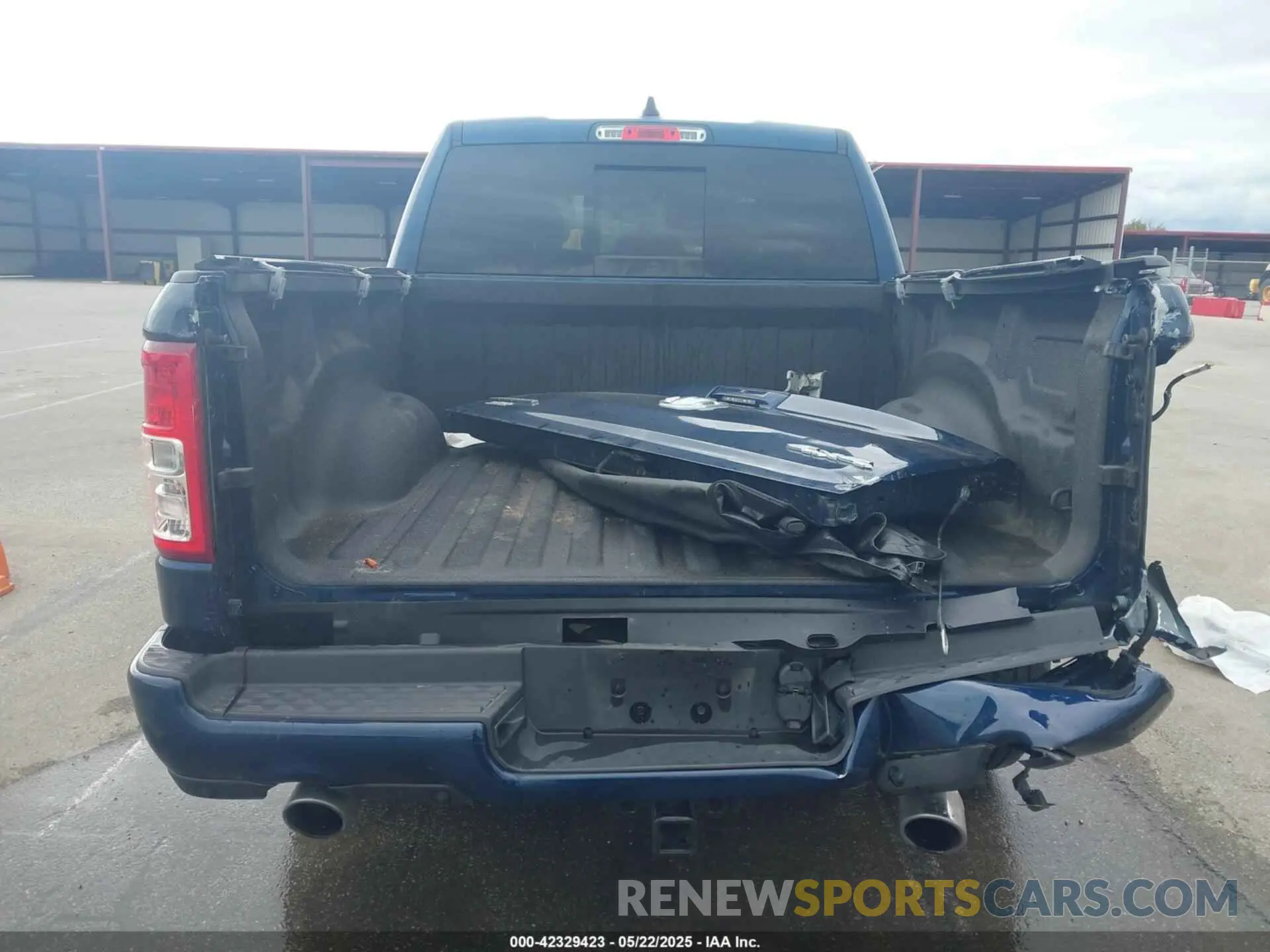 17 fotografías del automóvil dañado 1C6SRFFT2NN428978 RAM 1500 2022