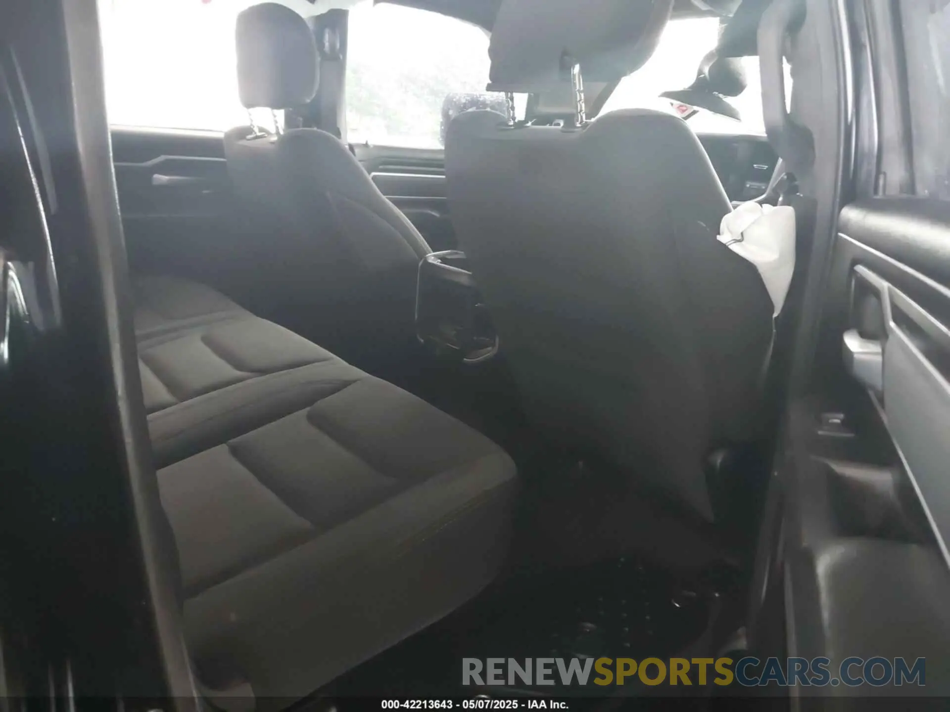8 fotografías del automóvil dañado 1C6SRFFT3NN406309 RAM 1500 2022