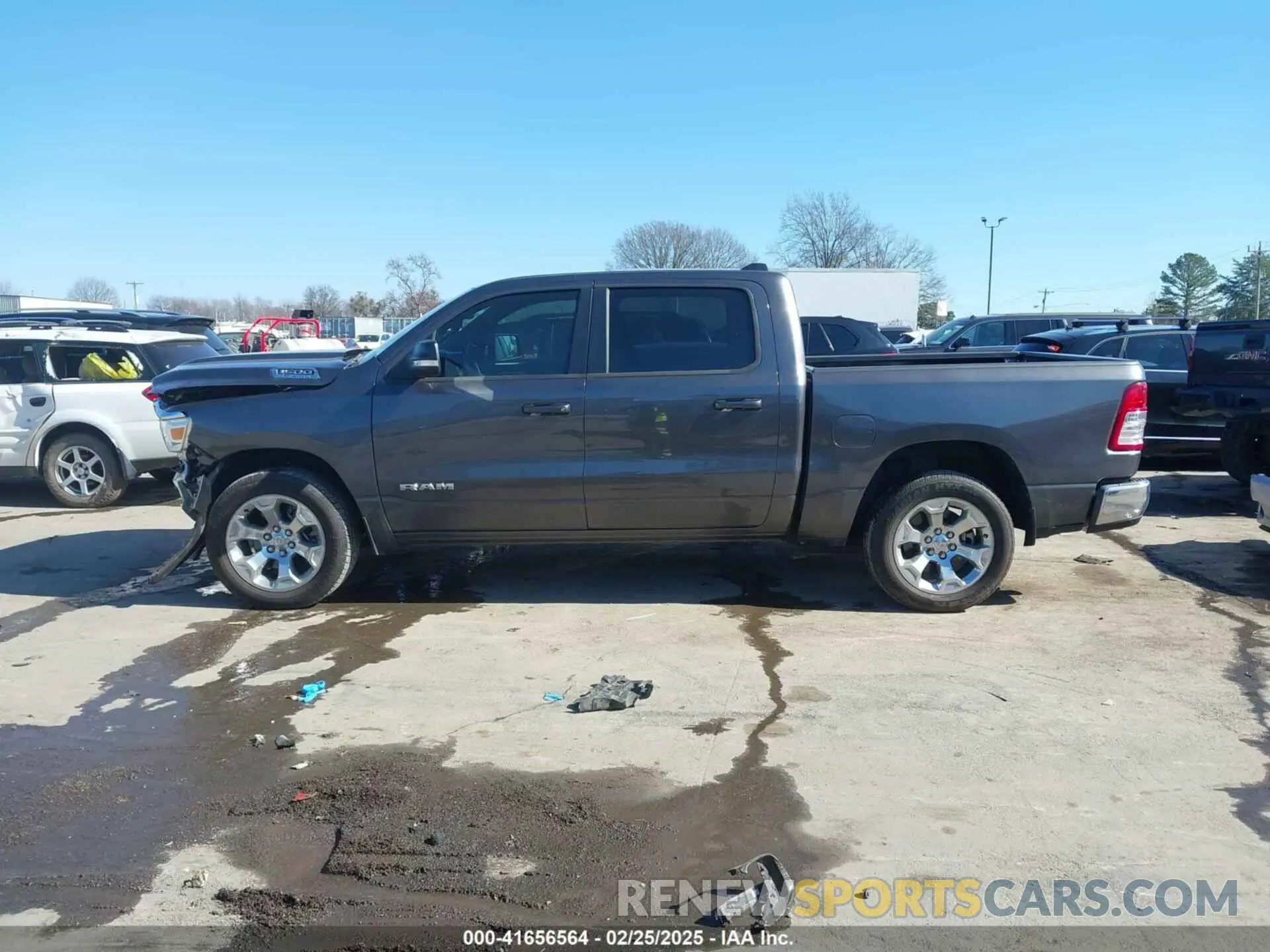 14 fotografías del automóvil dañado 1C6SRFFT4NN428027 RAM 1500 2022
