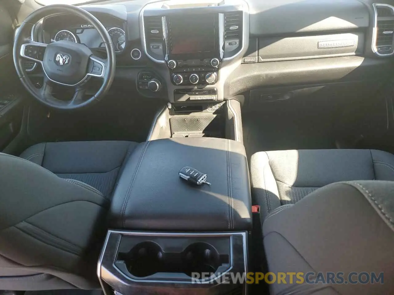 8 fotografías del automóvil dañado 1C6SRFFT5NN116671 RAM 1500 2022