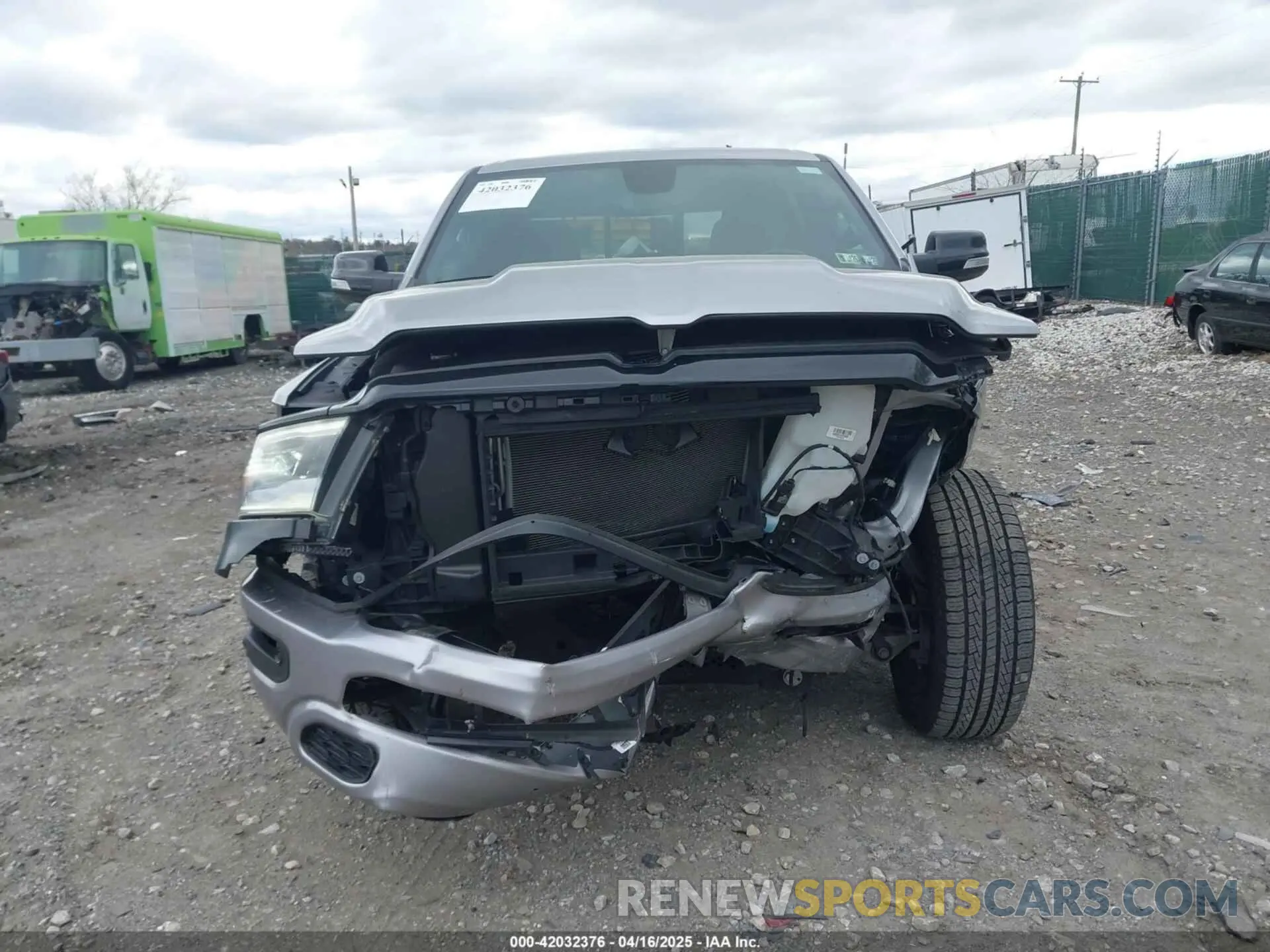 11 fotografías del automóvil dañado 1C6SRFFT5NN280759 RAM 1500 2022