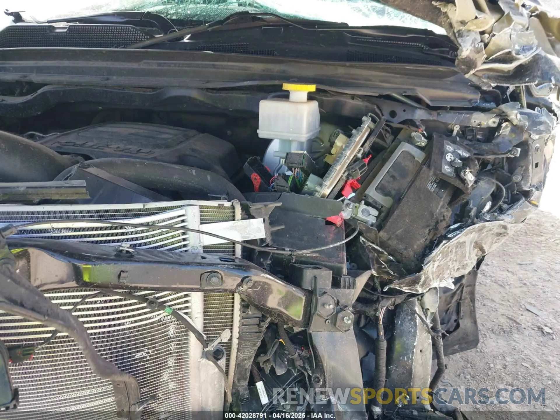 18 fotografías del automóvil dañado 1C6SRFFT5NN283063 RAM 1500 2022