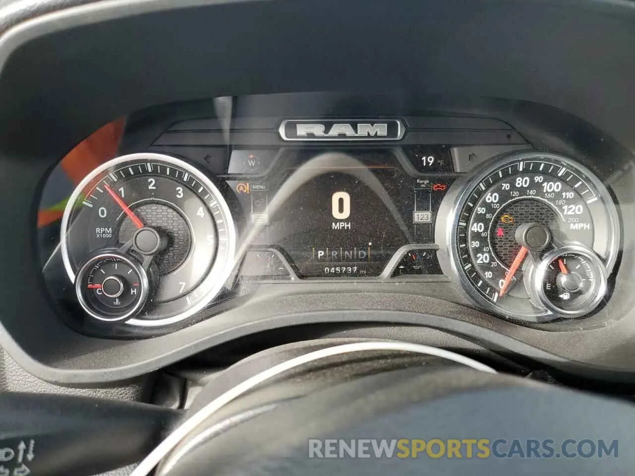 9 fotografías del automóvil dañado 1C6SRFFT5NN330737 RAM 1500 2022