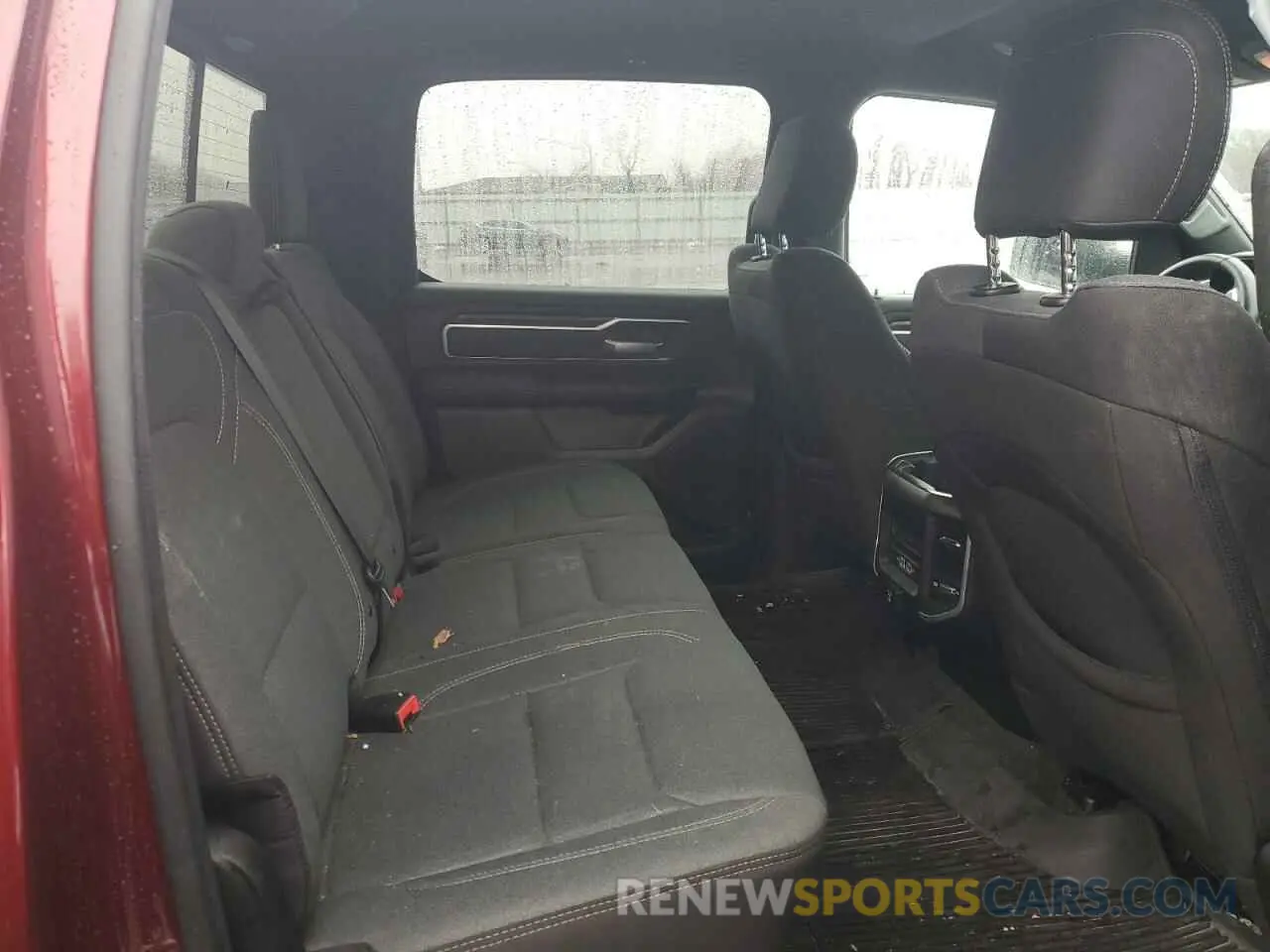 10 fotografías del automóvil dañado 1C6SRFFT5NN414606 RAM 1500 2022