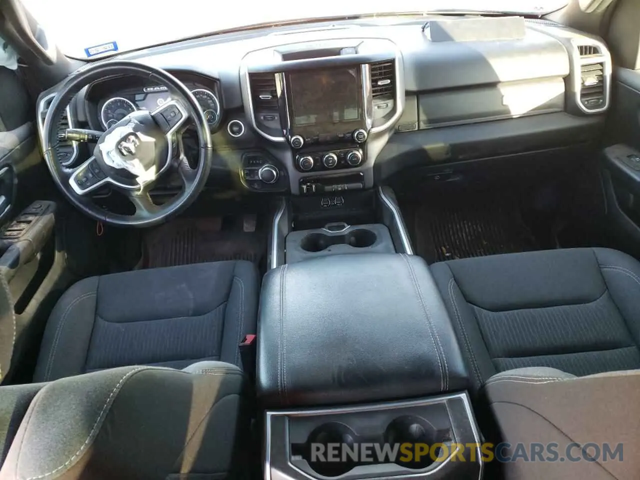 8 fotografías del automóvil dañado 1C6SRFFT5NN478001 RAM 1500 2022