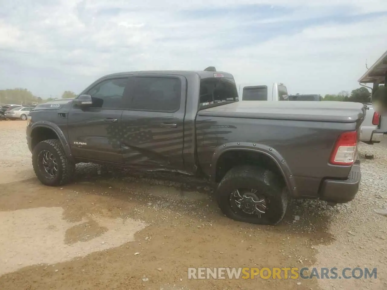 2 fotografías del automóvil dañado 1C6SRFFT6NN405557 RAM 1500 2022