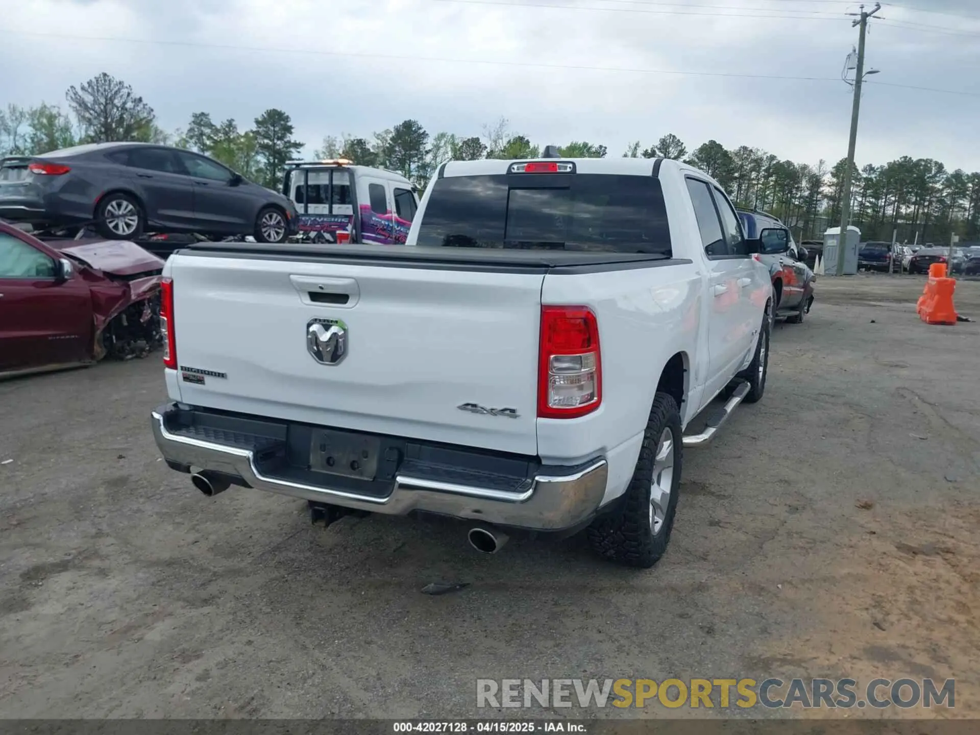 4 fotografías del automóvil dañado 1C6SRFFT6NN468531 RAM 1500 2022