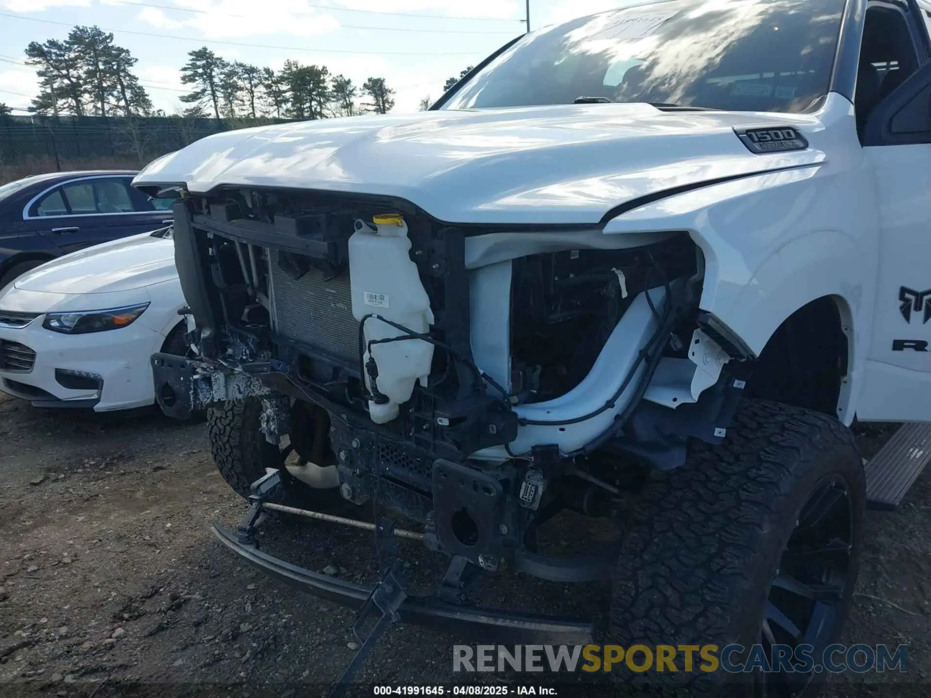 18 fotografías del automóvil dañado 1C6SRFFT7NN204928 RAM 1500 2022
